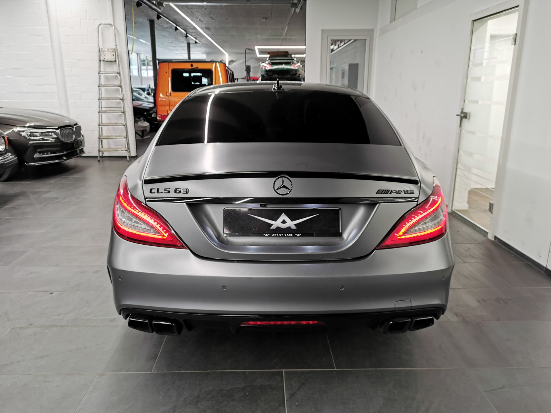MERCEDES-BENZ CLS 63 AMG S 4Matic 585 PS MANUFAKTUR MAGNO MATT LEDER EXCLUSIVE FACELIFT DISTRONIC 360° DAB ALCANTARA HIMMEL KEYLESS PANO W218-image-7