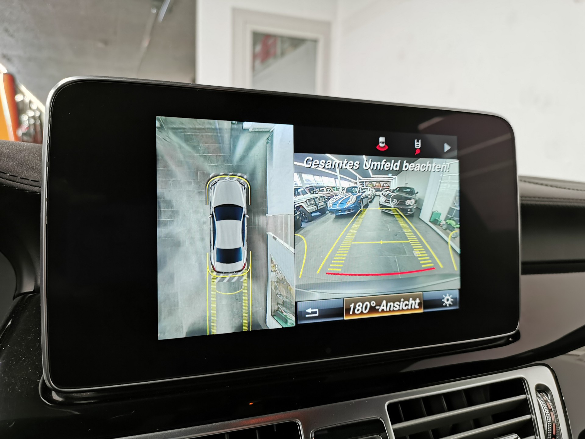 MERCEDES-BENZ CLS 63 AMG S 4Matic 585 PS MANUFAKTUR MAGNO MATT LEDER EXCLUSIVE FACELIFT DISTRONIC 360° DAB ALCANTARA HIMMEL KEYLESS PANO W218-image-9