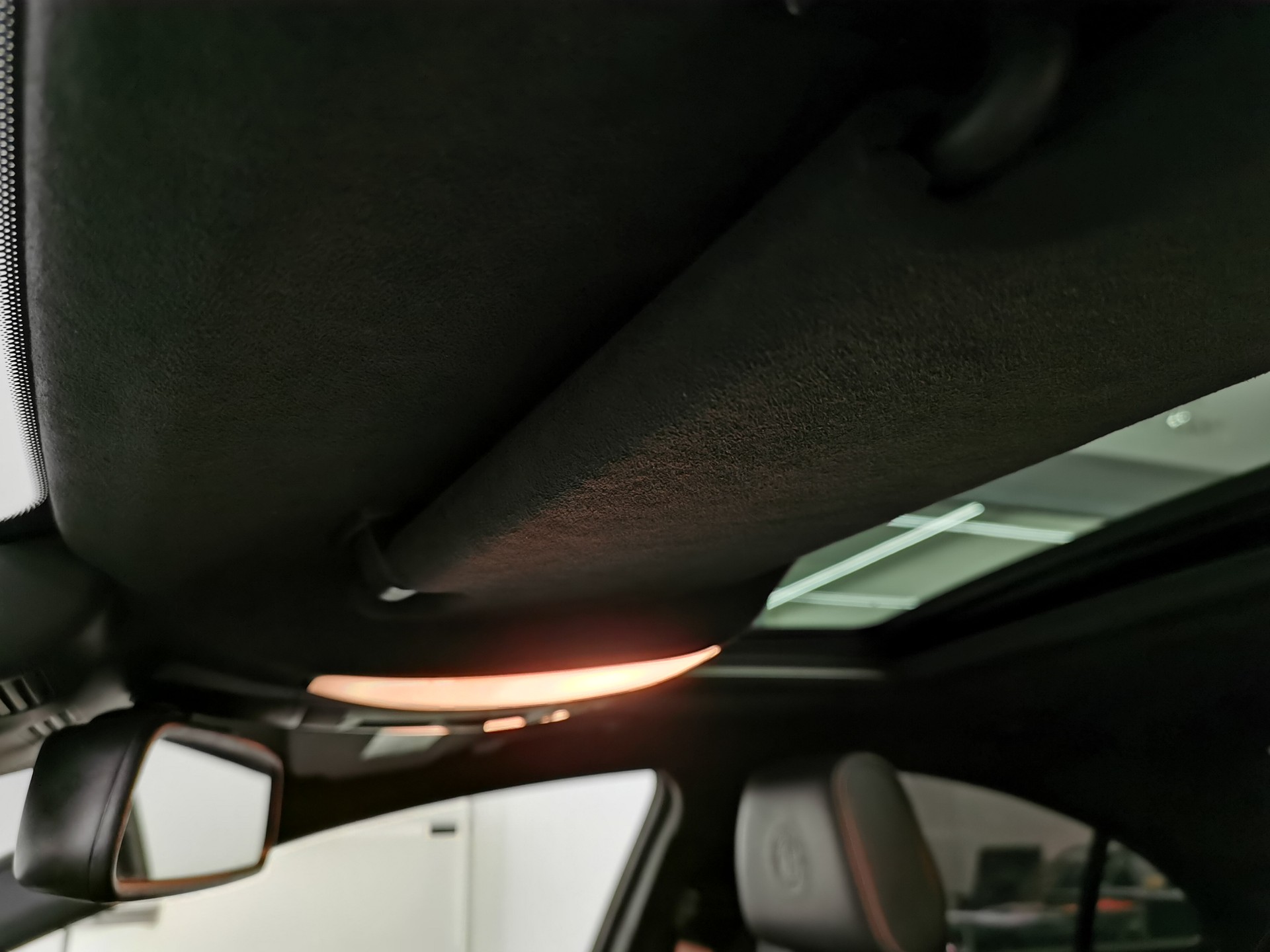 MERCEDES-BENZ CLS 63 AMG S 4Matic 585 PS MANUFAKTUR MAGNO MATT LEDER EXCLUSIVE FACELIFT DISTRONIC 360° DAB ALCANTARA HIMMEL KEYLESS PANO W218-image-10