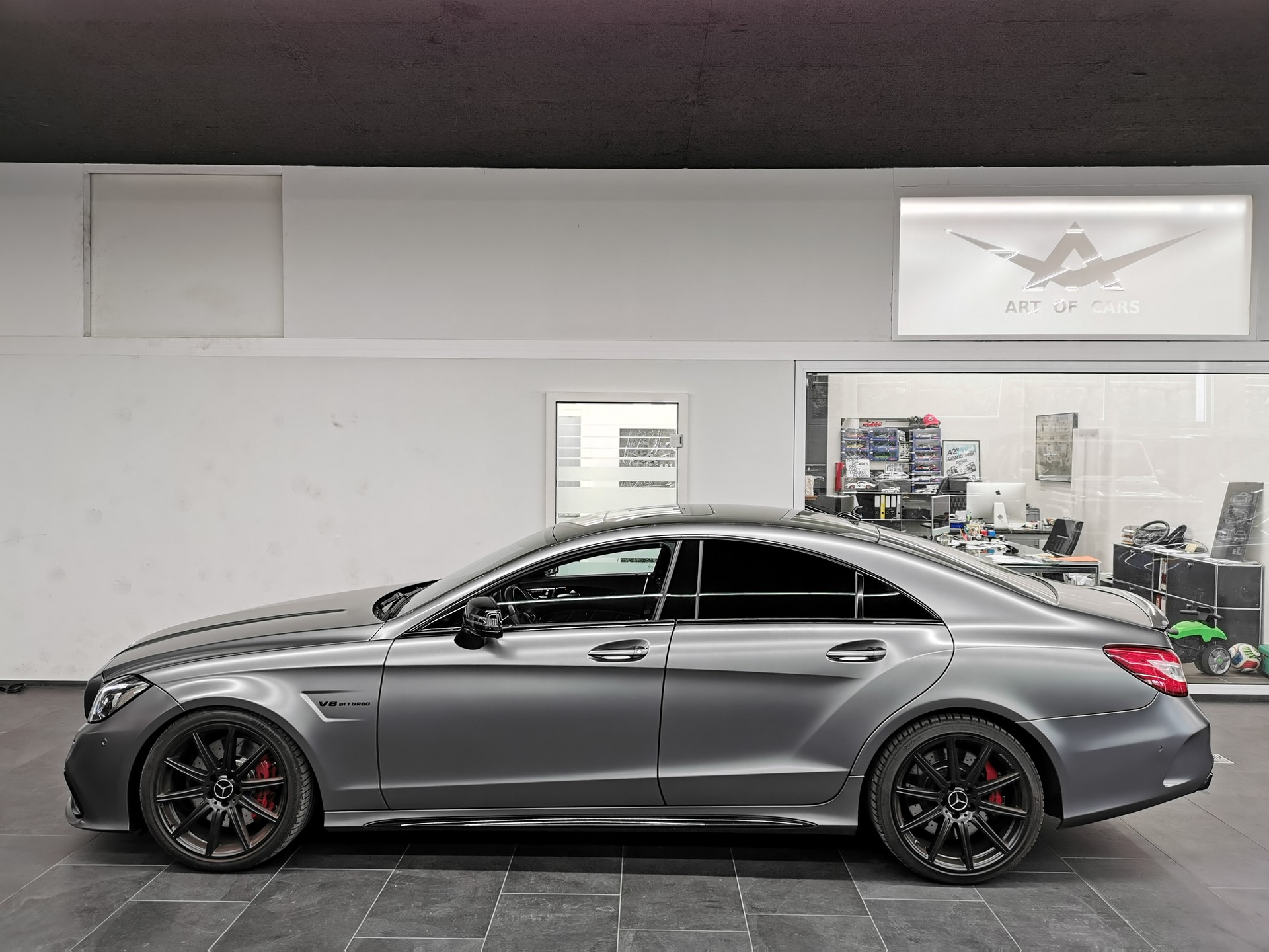 MERCEDES-BENZ CLS 63 AMG S 4Matic 585 PS MANUFAKTUR MAGNO MATT LEDER EXCLUSIVE FACELIFT DISTRONIC 360° DAB ALCANTARA HIMMEL KEYLESS PANO W218-image-3