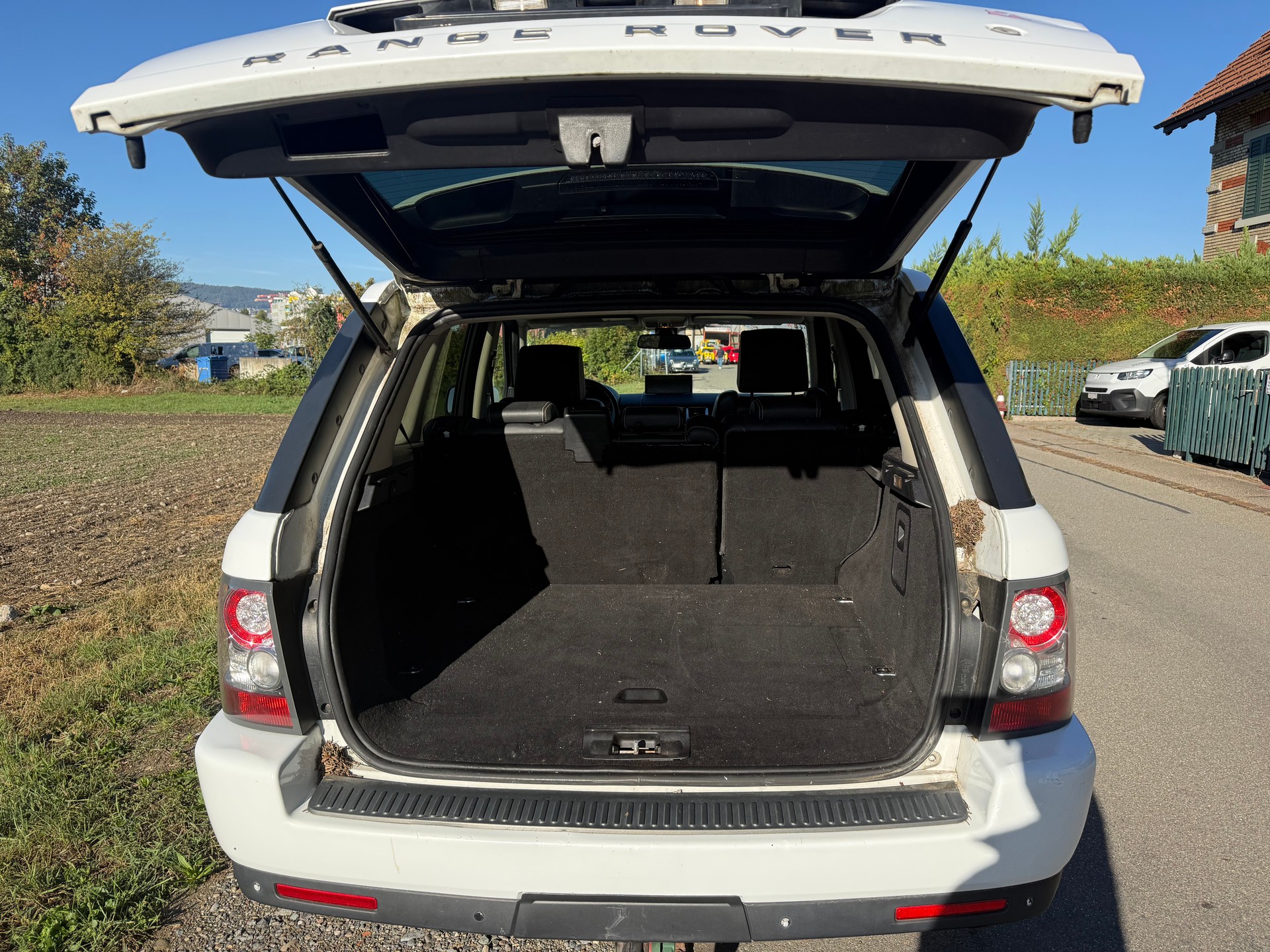 LAND ROVER Range Rover Sport 3.0 TDV6 HSE Automatic-image-8
