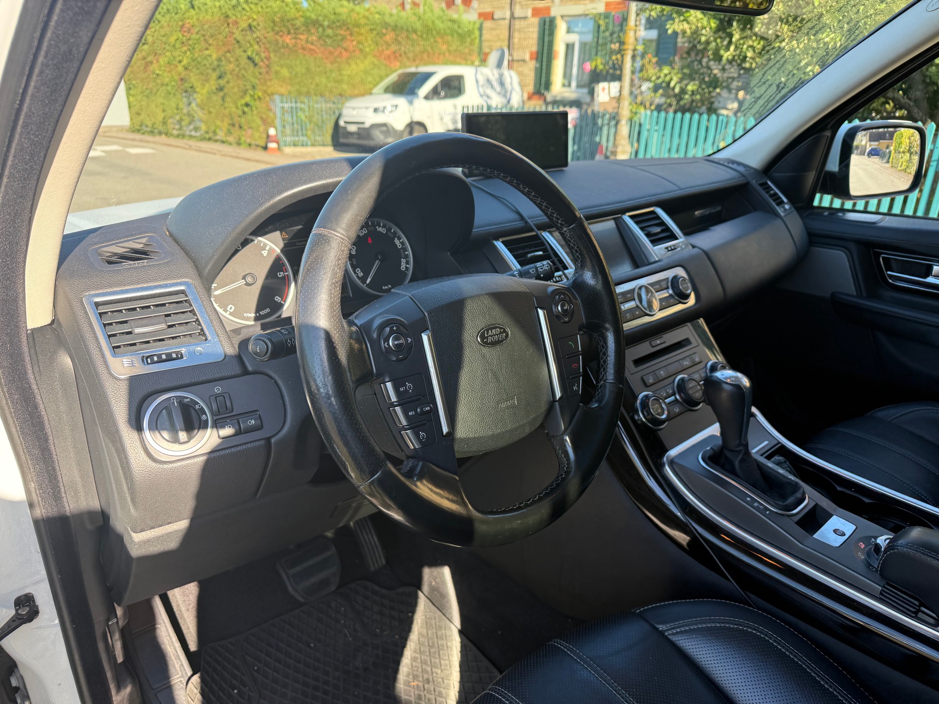 LAND ROVER Range Rover Sport 3.0 TDV6 HSE Automatic-image-13
