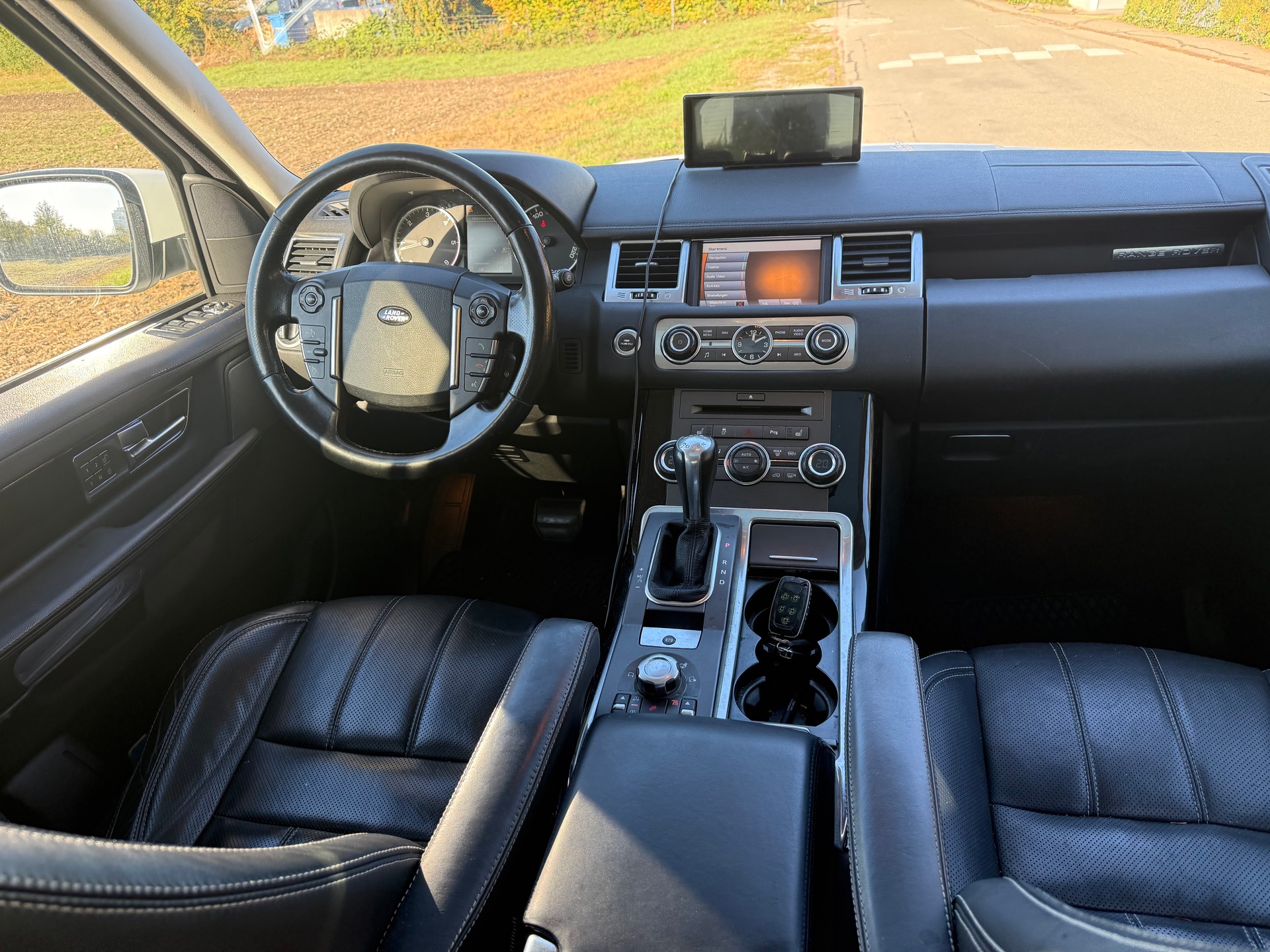 LAND ROVER Range Rover Sport 3.0 TDV6 HSE Automatic-image-6