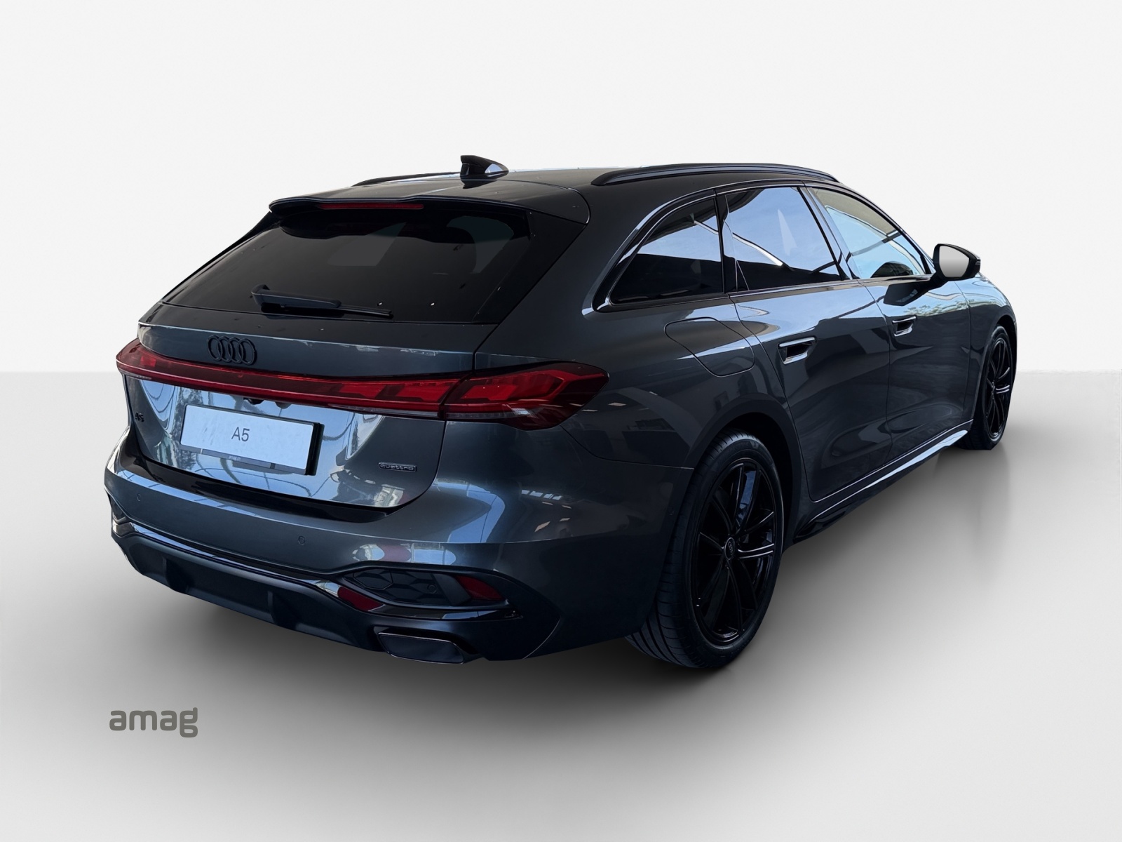 AUDI A5 Avant e-hybrid quattro Attraction 220 kW S tronic-image-4