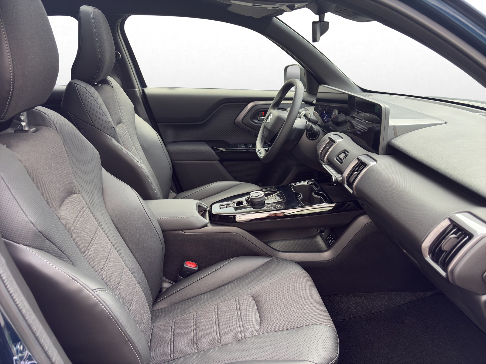 SUZUKI e Vitara Piz Sulai Top 4x4-image-15