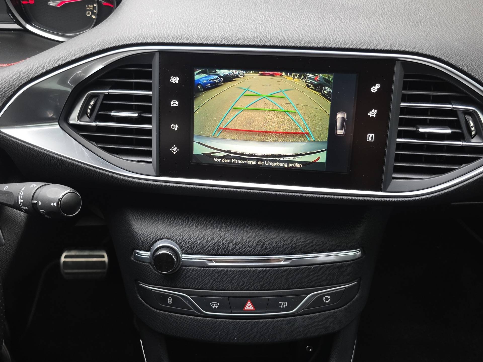 PEUGEOT 308 SW 2.0 BlueHDI GT Automatic-image-13