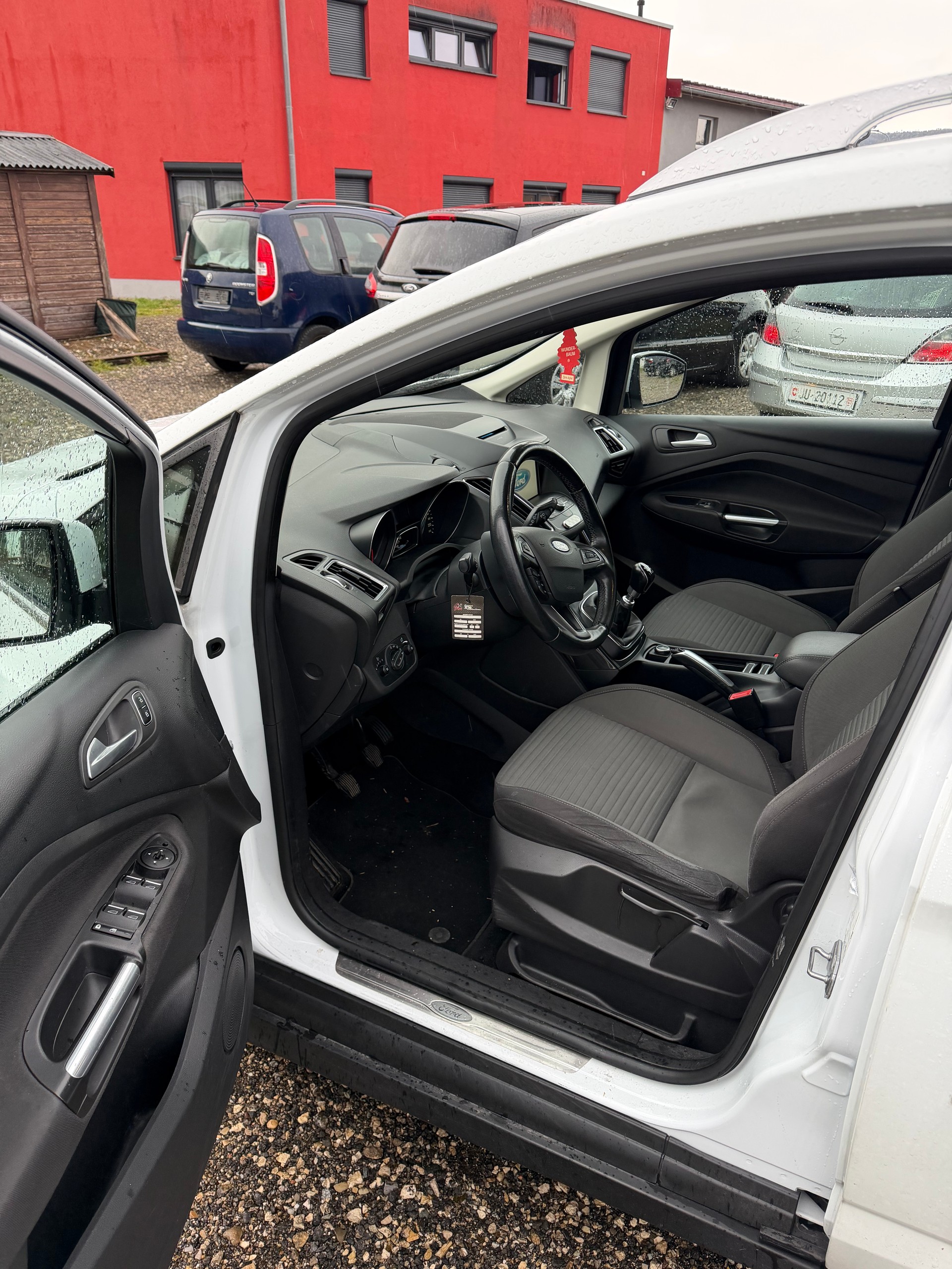 FORD GrC-Max 1.5 SCTi Titanium-image-5