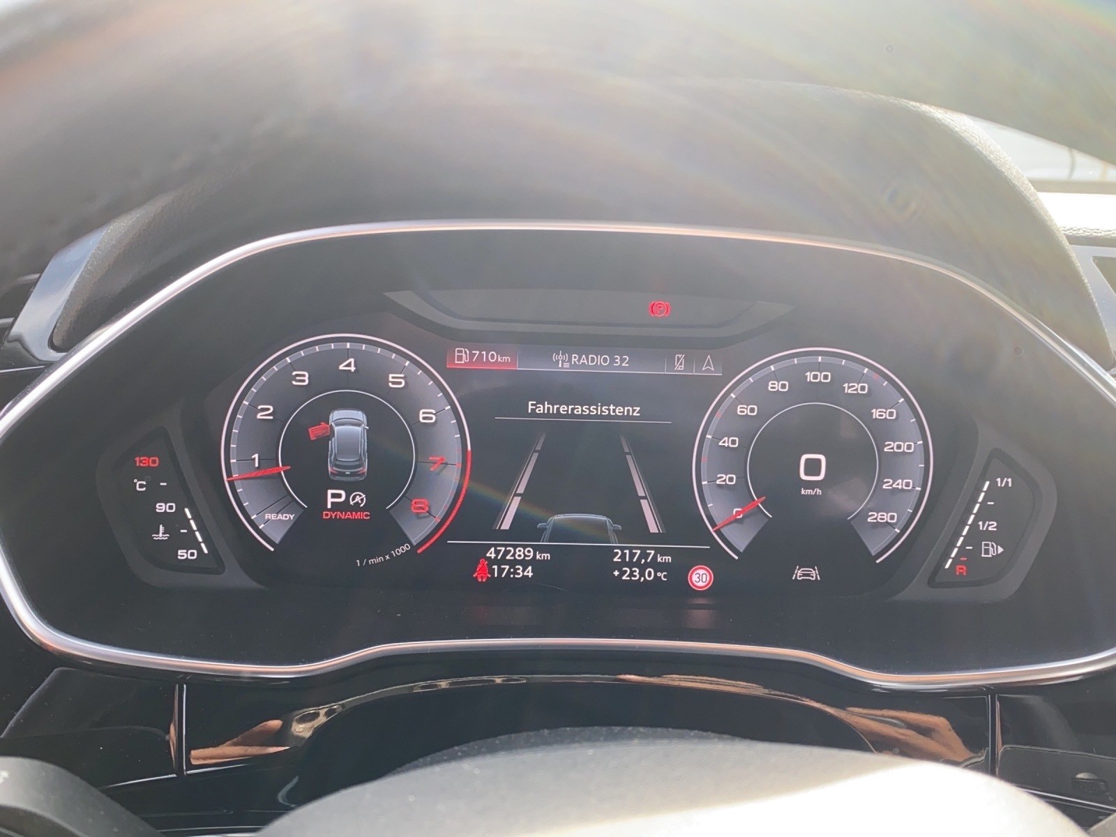 AUDI Q3 45 TFSI S line quattro S-tronic-image-13