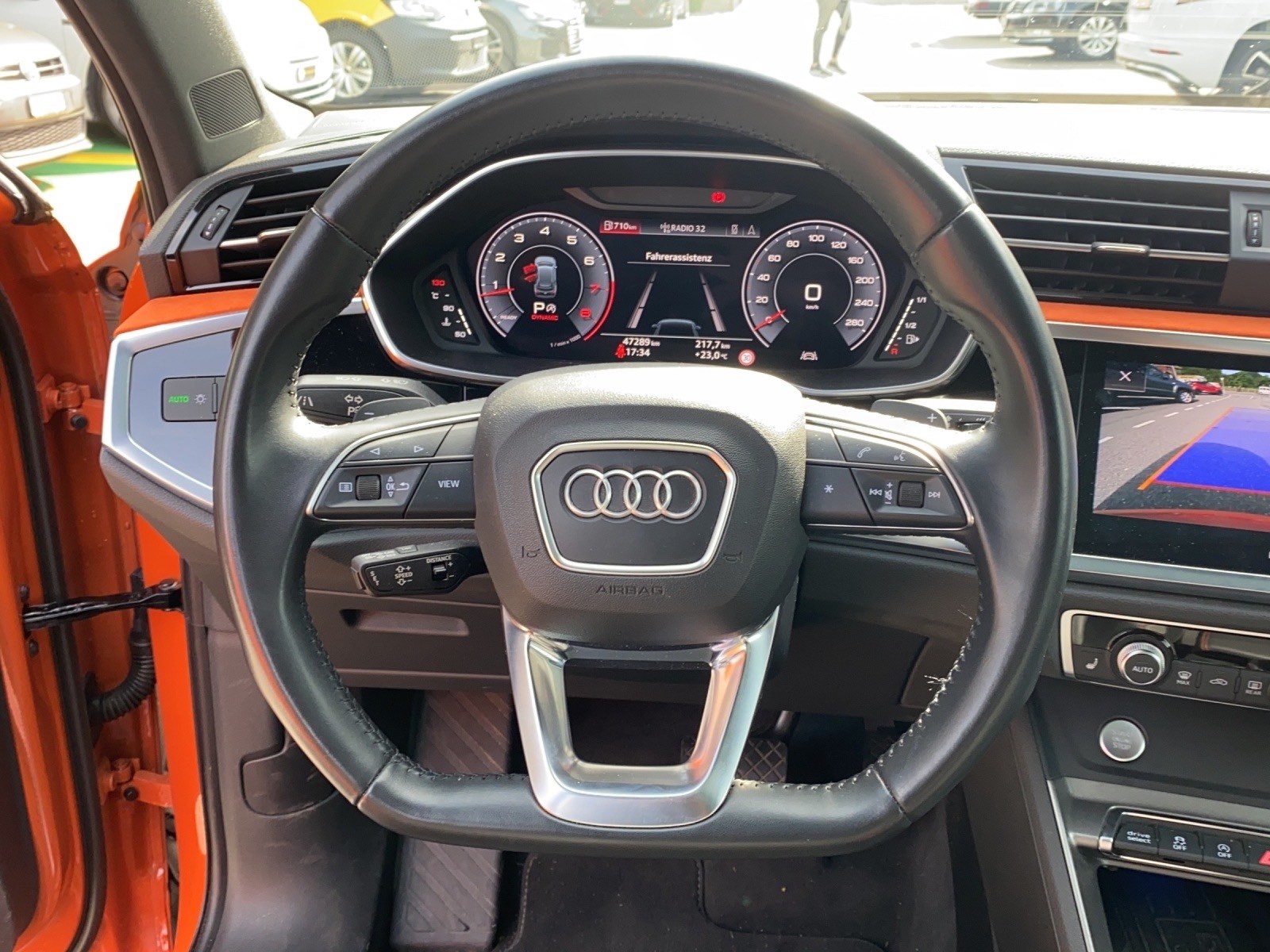 AUDI Q3 45 TFSI S line quattro S-tronic-image-12