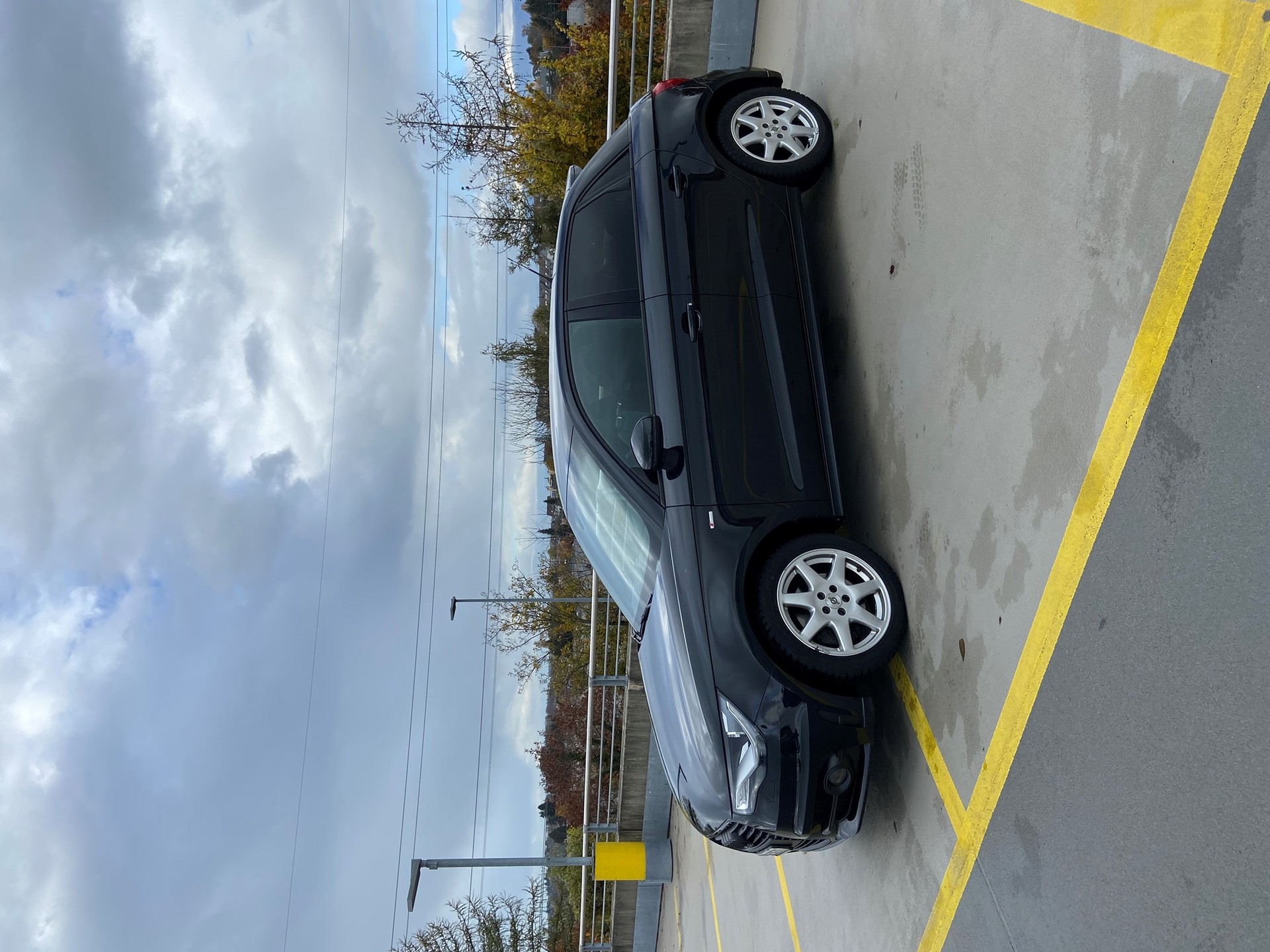 AUDI A1 Sportback 1.6 TDI Ambition S Line-image-2