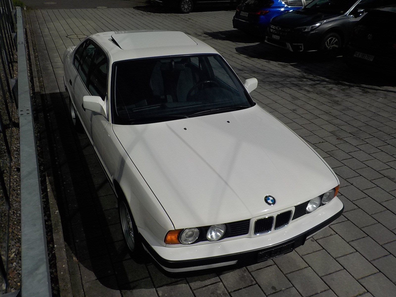 BMW 520i-image-5