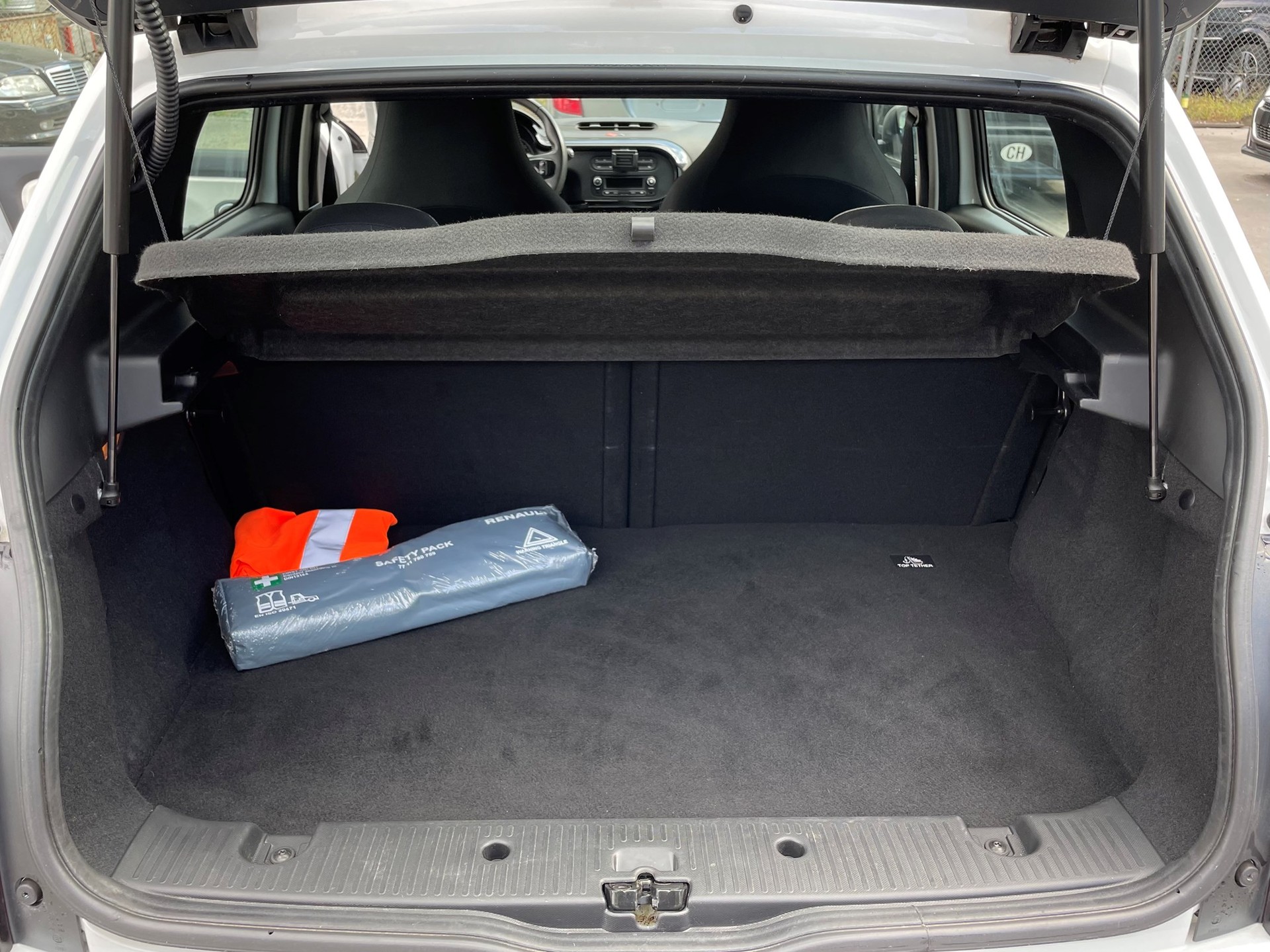 RENAULT Twingo 0.9 City-image-13