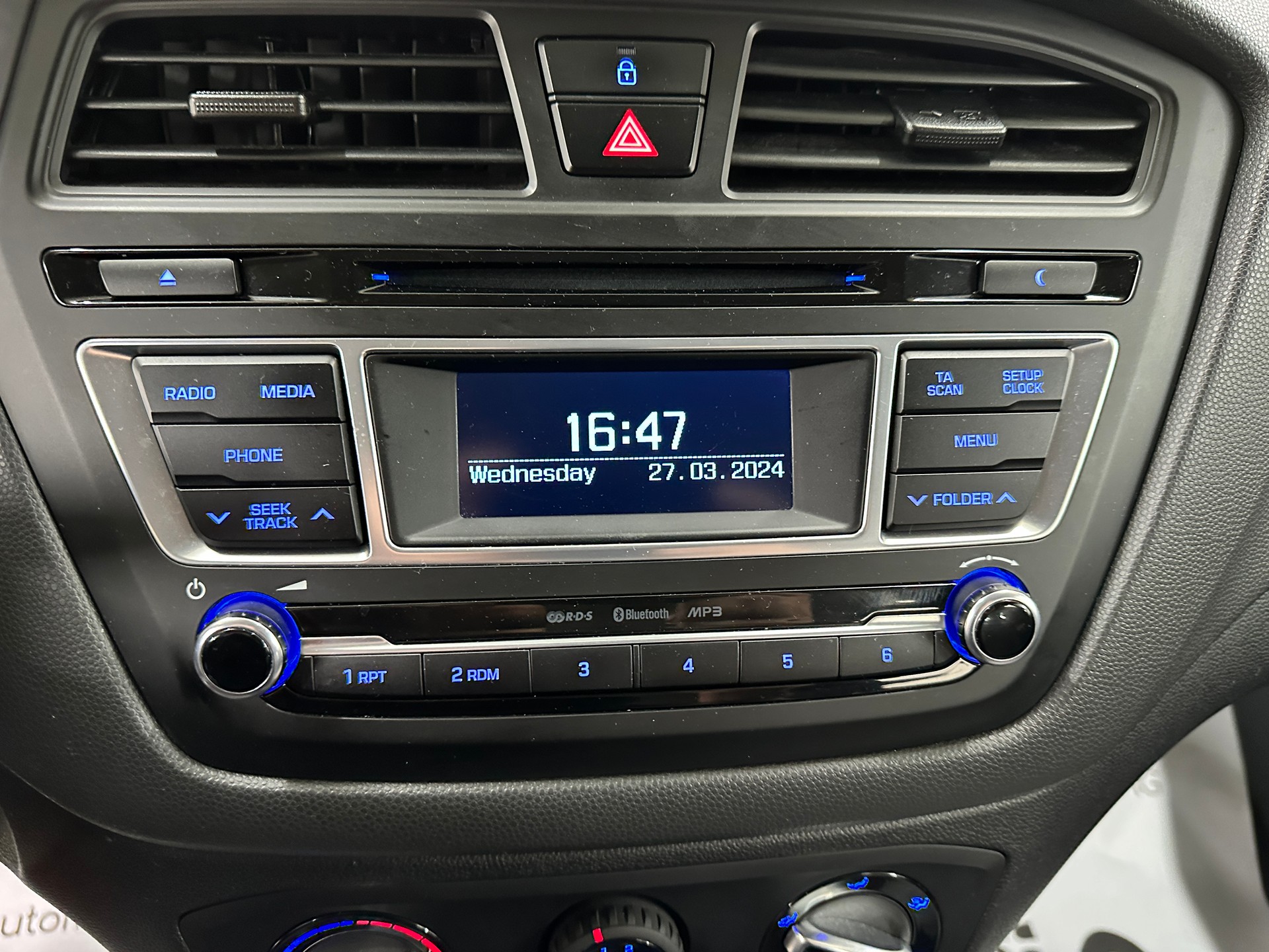 HYUNDAI i20 1.0 T-GDi 100PS GO-image-14