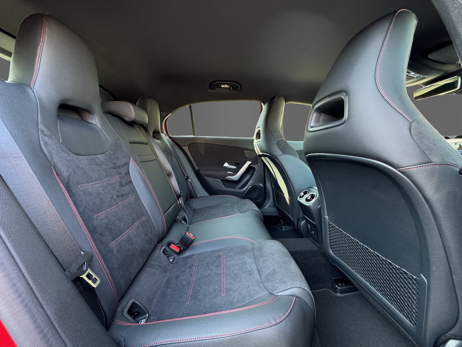 MERCEDES-BENZ A 220 4Matic 8G-DCT-image-18