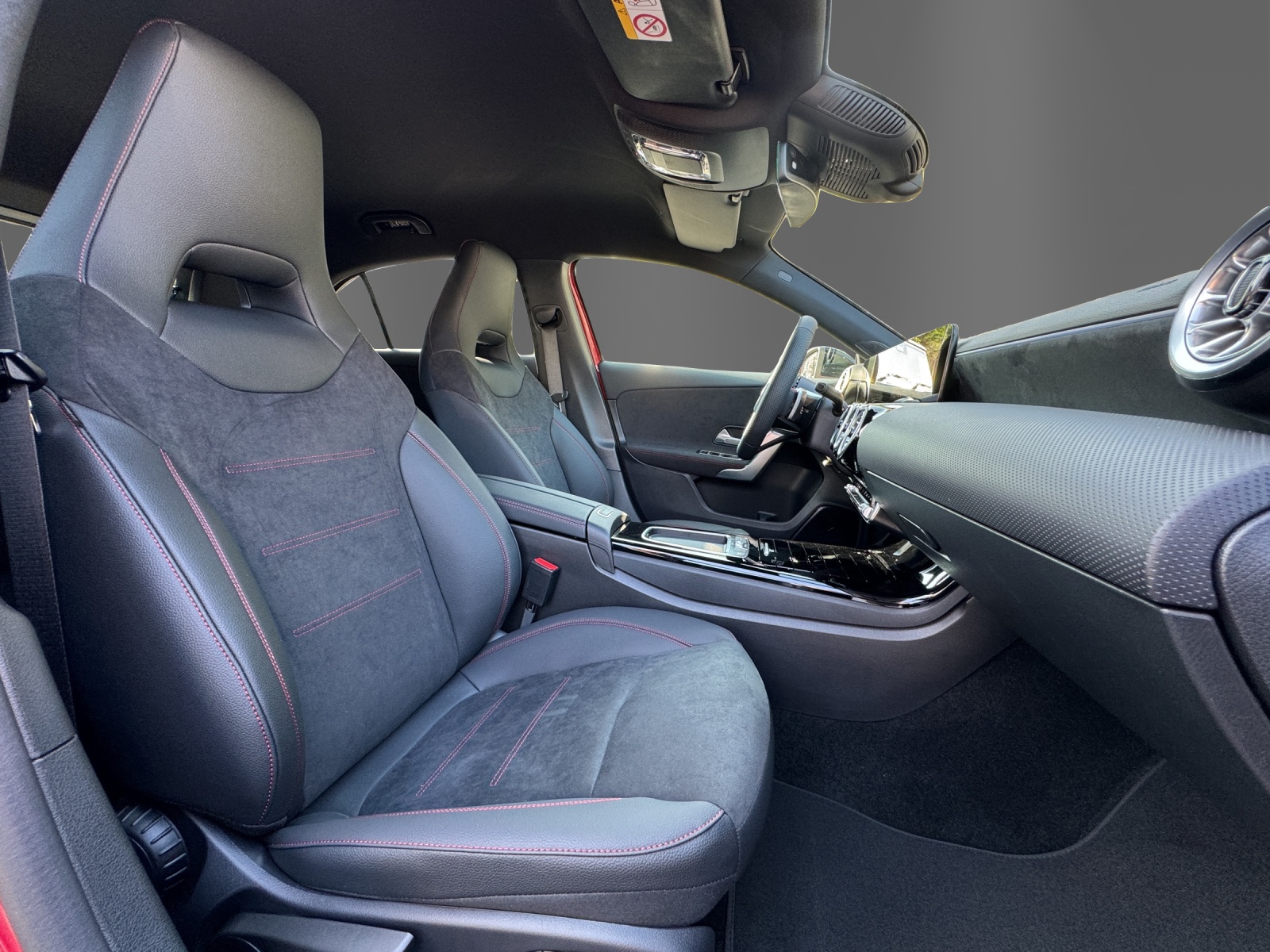 MERCEDES-BENZ A 220 4Matic 8G-DCT-image-17