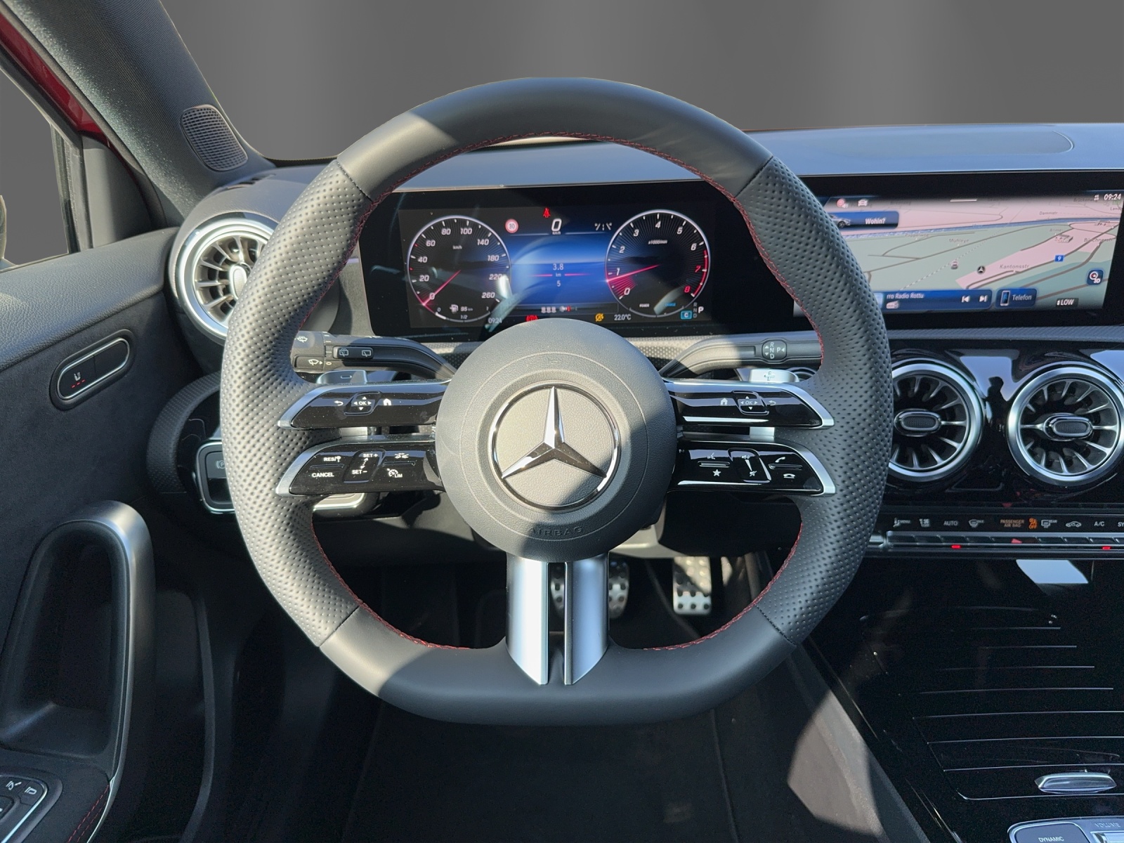 MERCEDES-BENZ A 220 4Matic 8G-DCT-image-9