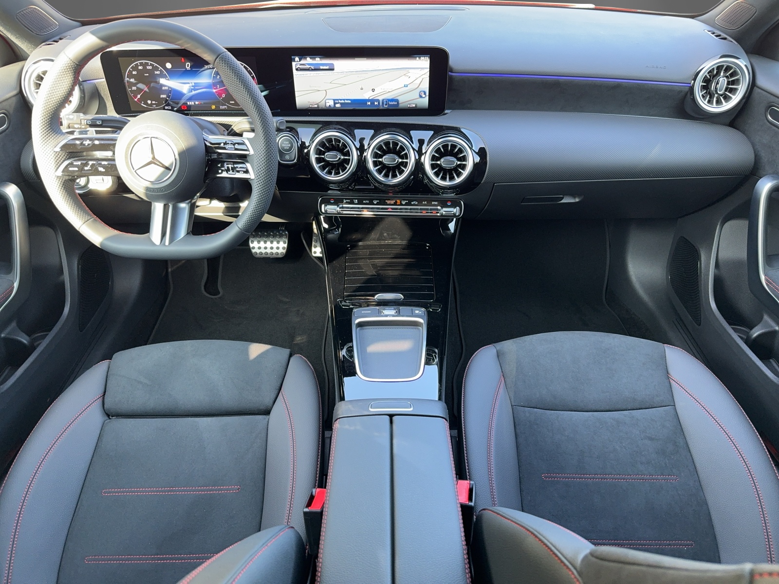 MERCEDES-BENZ A 220 4Matic 8G-DCT-image-13