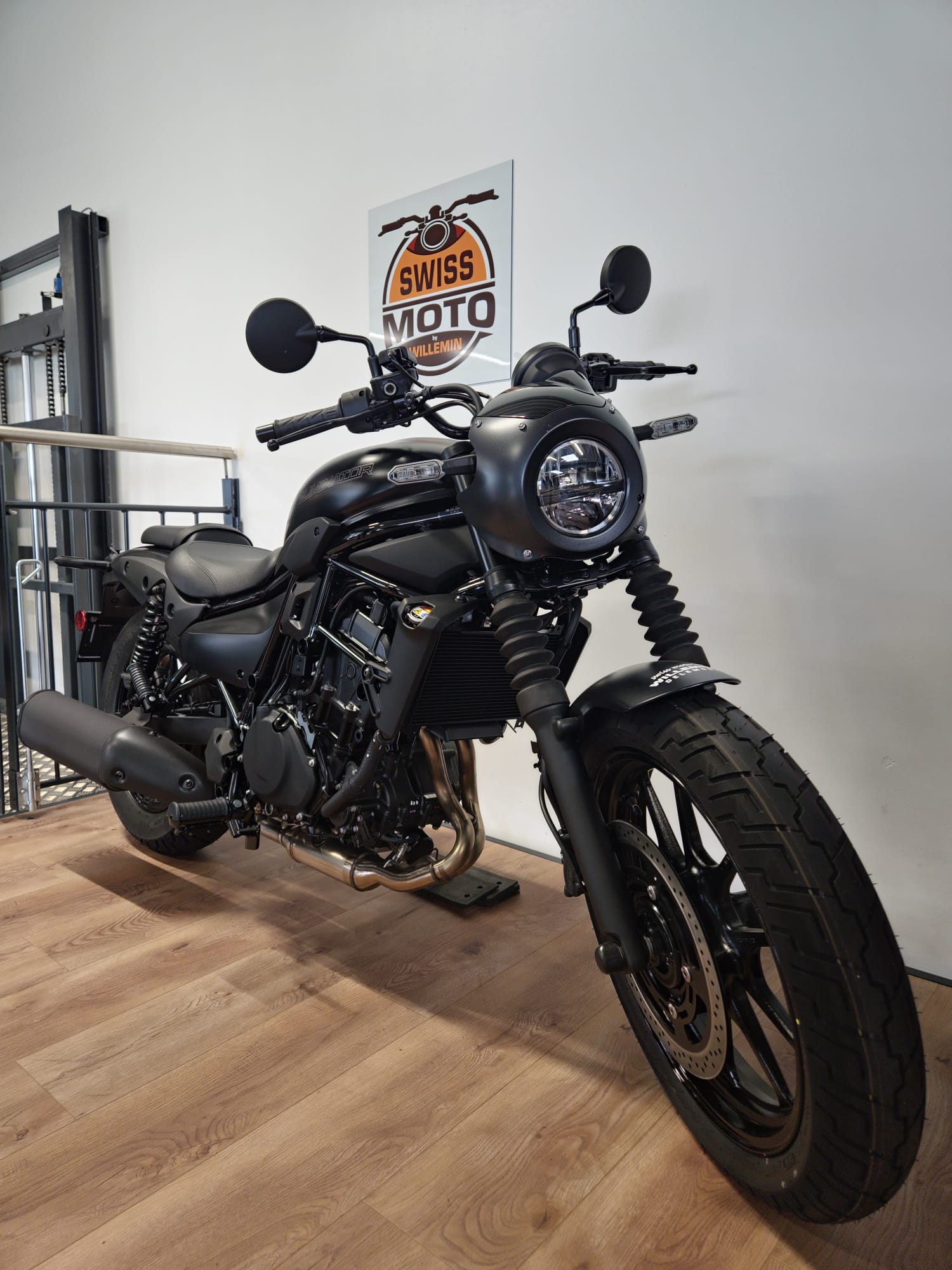KAWASAKI Eliminator 500 SE-showroom-element-2