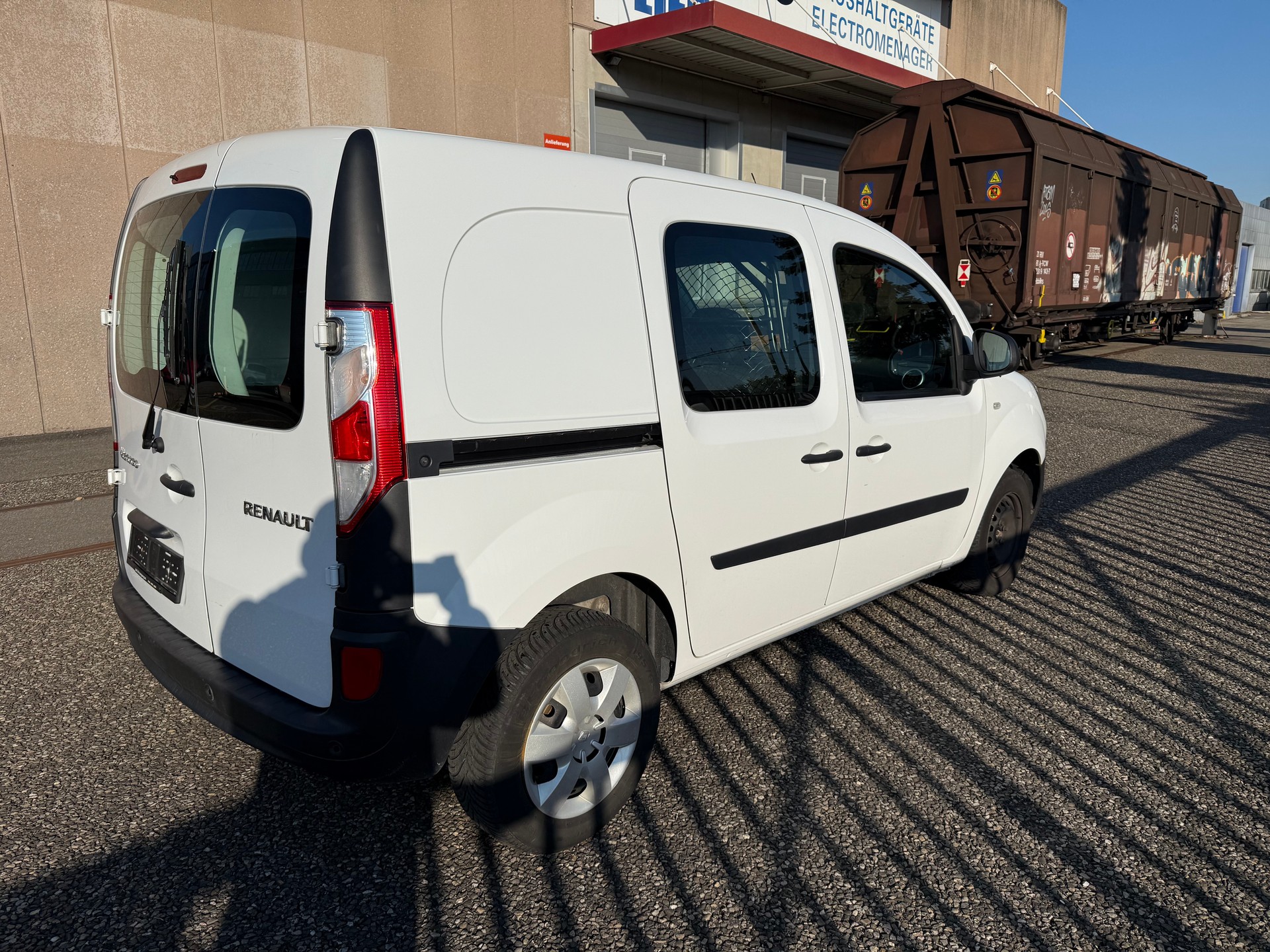 RENAULT Kangoo Medium TCe 115 Business A-image-2