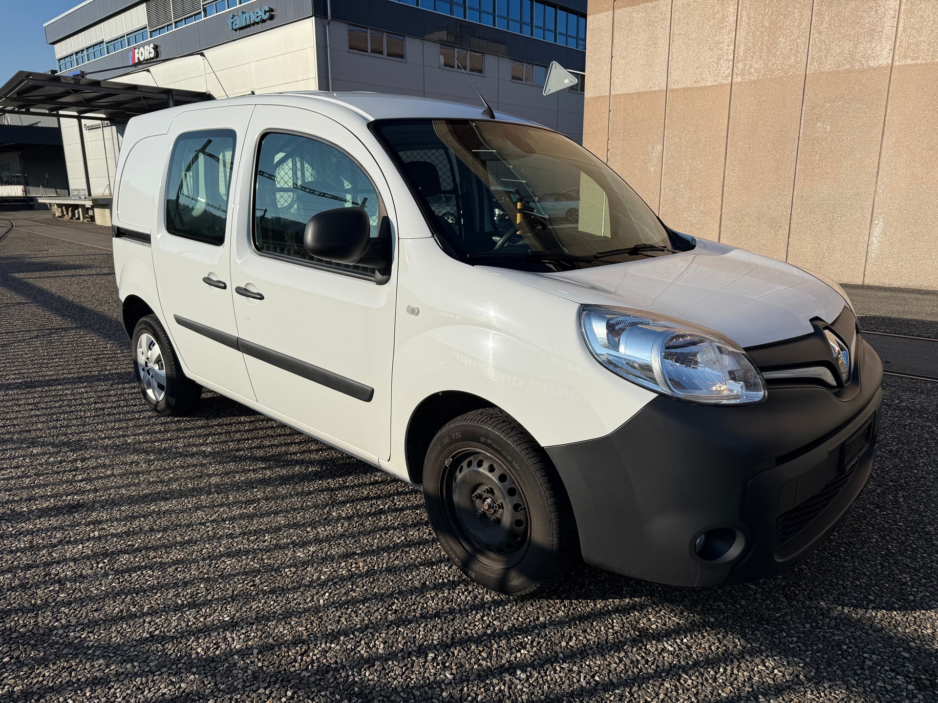 RENAULT Kangoo Medium TCe 115 Business A-image-1