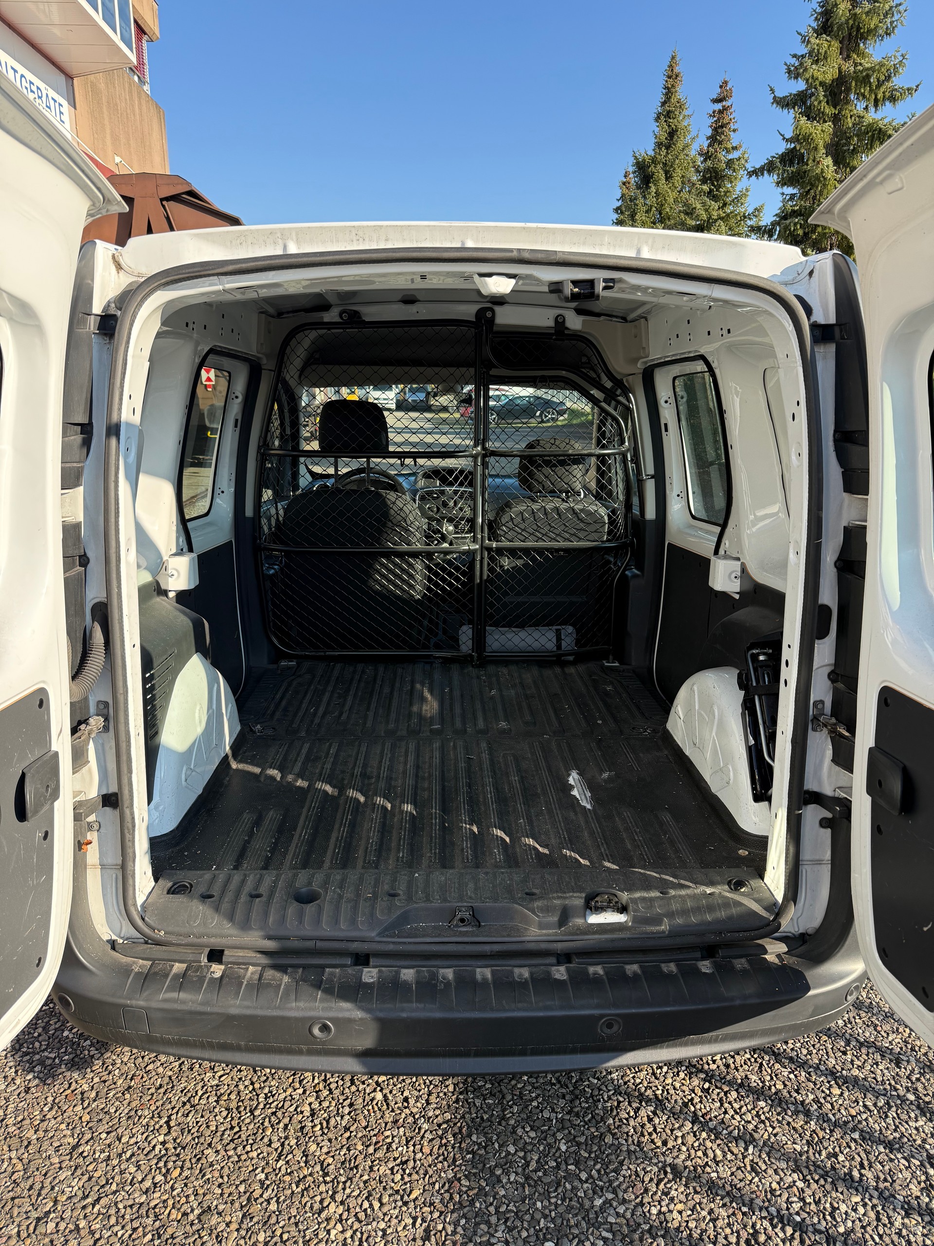 RENAULT Kangoo Medium TCe 115 Business A-image-5