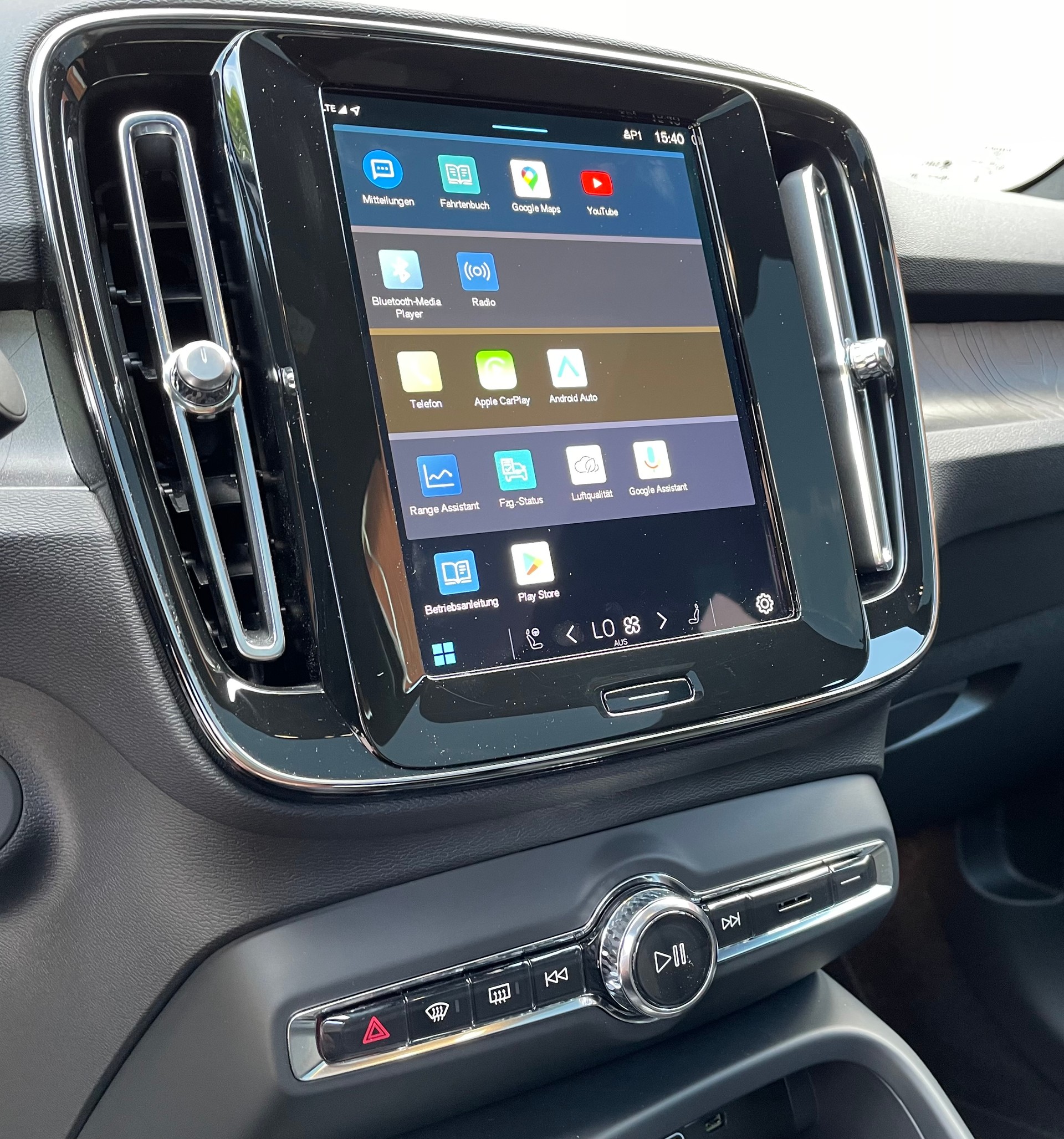 VOLVO C40 E80 Ultimate AWD-image-14