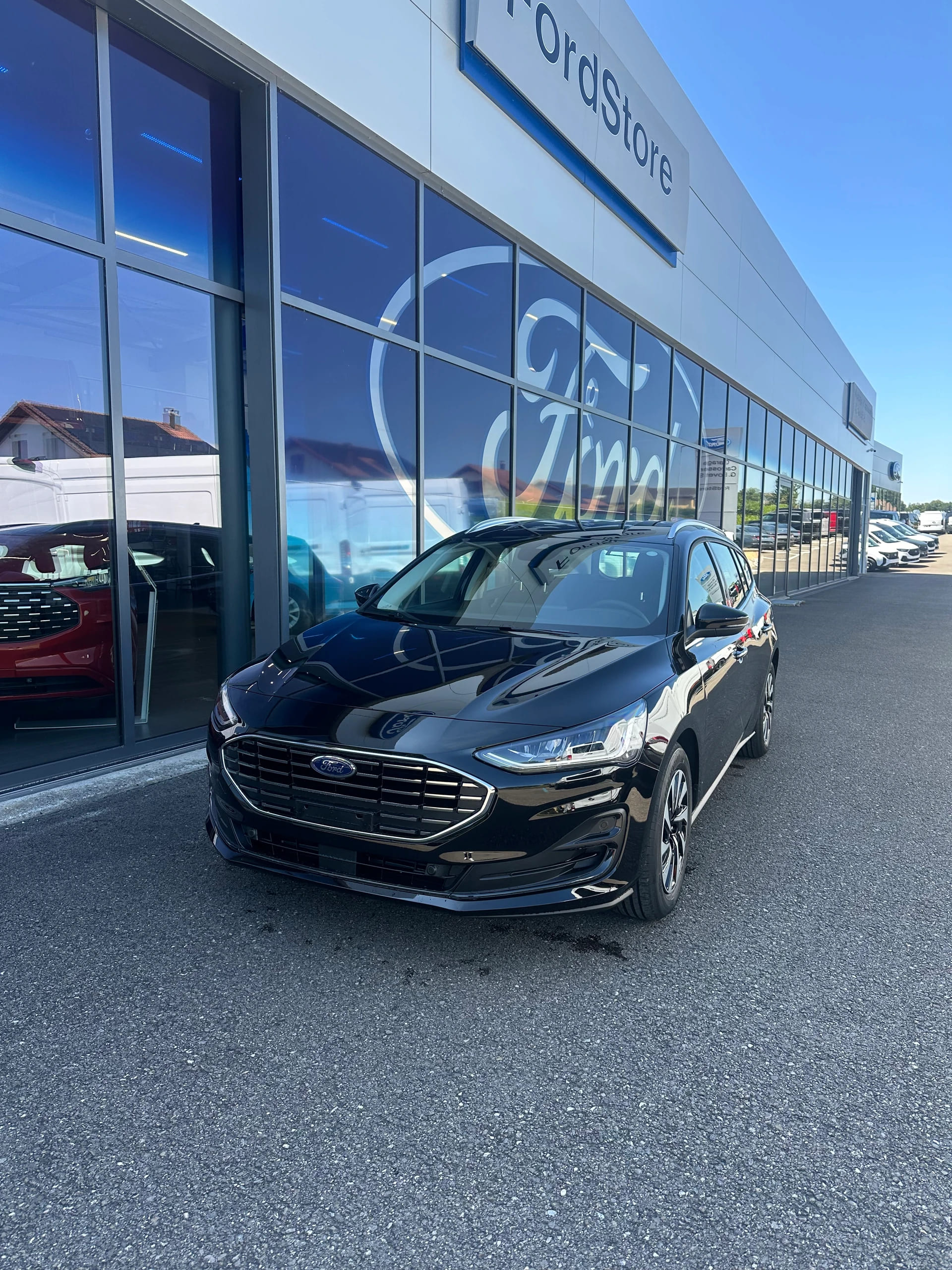 FORD Focus Station Wagon 1.0i EcoB Titan.Edit./155CV/A.