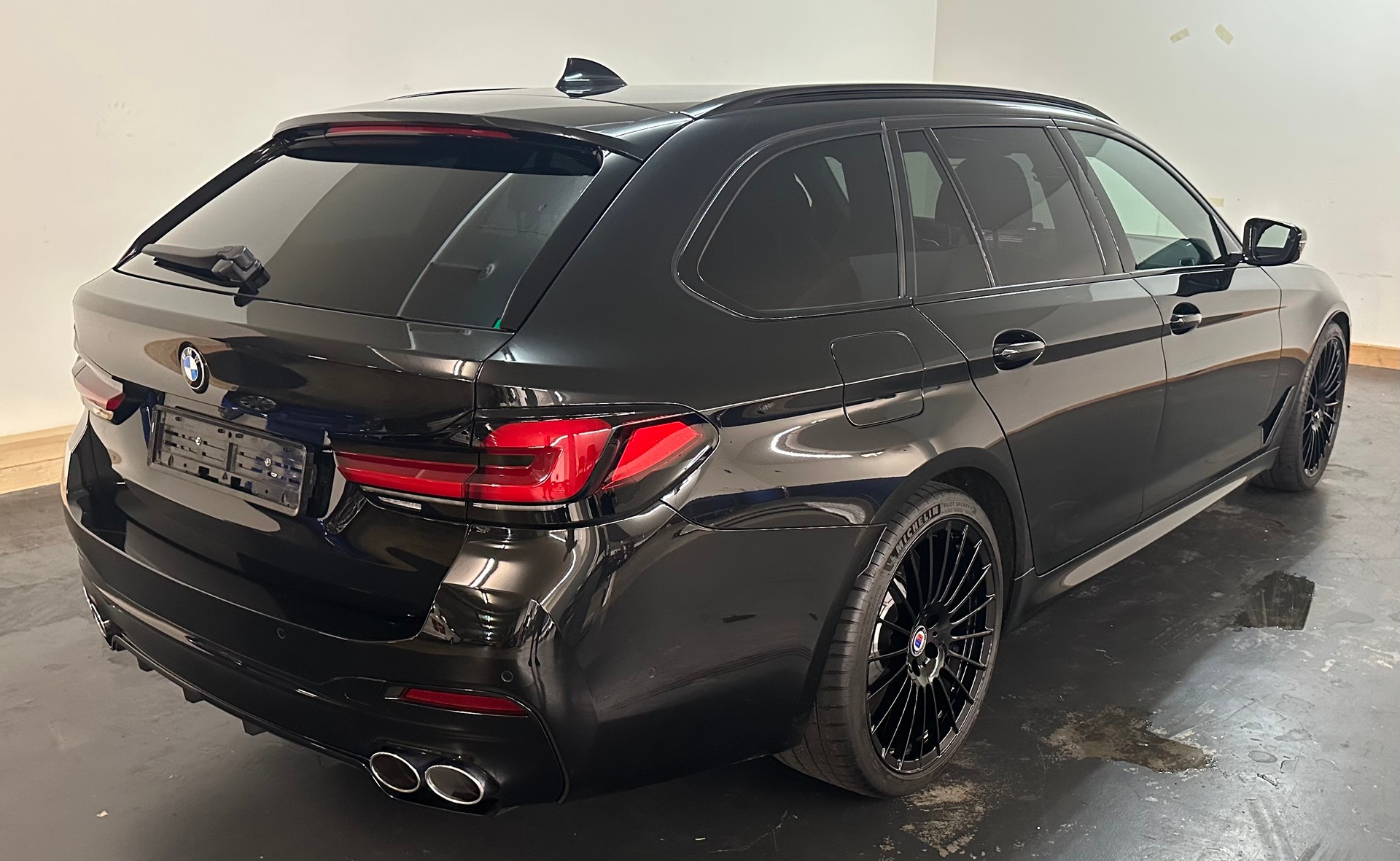 BMW-ALPINA D5 S Touring xDrive Switch-Tronic-image-9