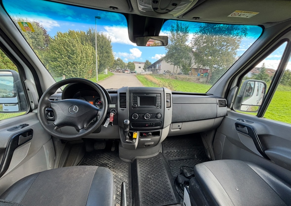 MERCEDES-BENZ Sprinter 316 CDI Standard 4x4 Automat-image-12