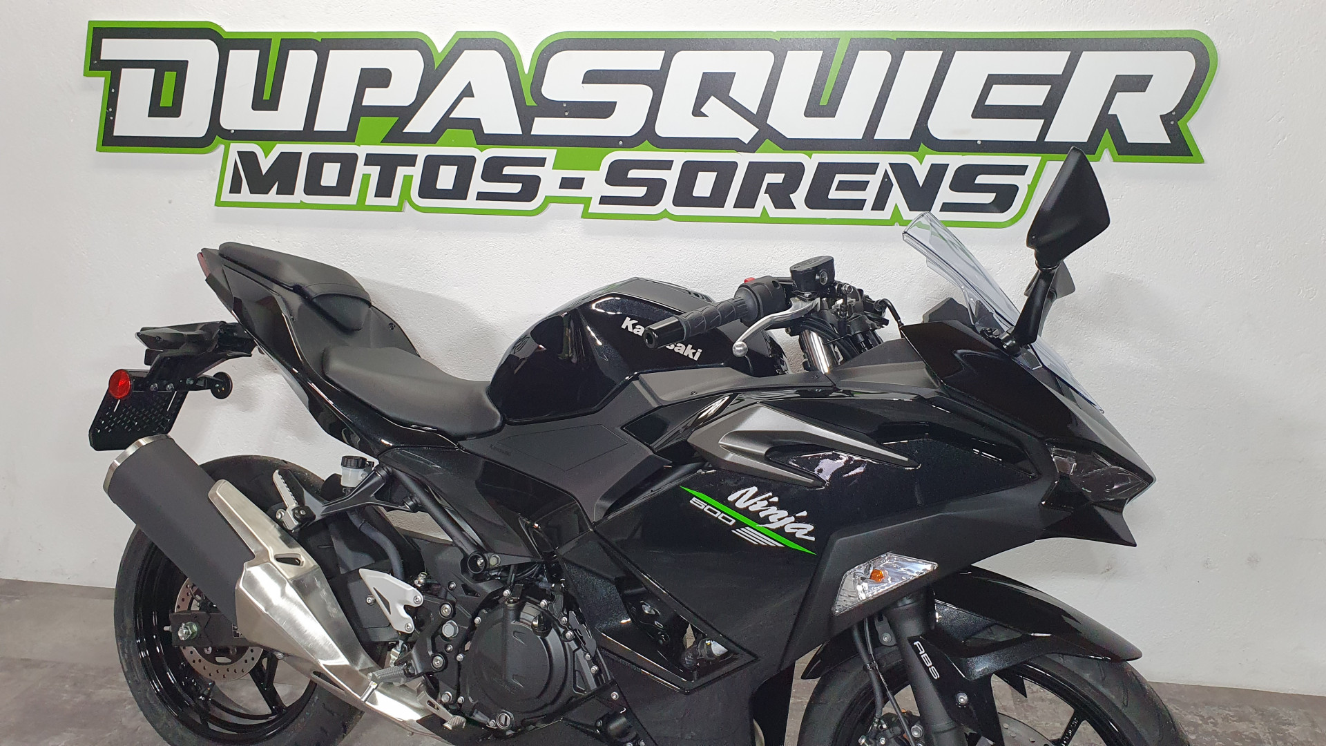 KAWASAKI Ninja 650-showroom-element-2