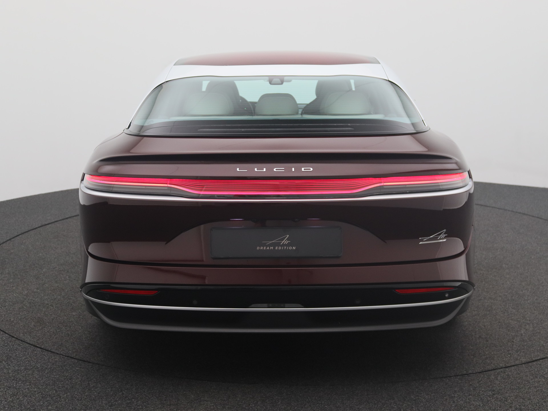 LUCID Air 118 kWh Performance Dream Edition-image-13