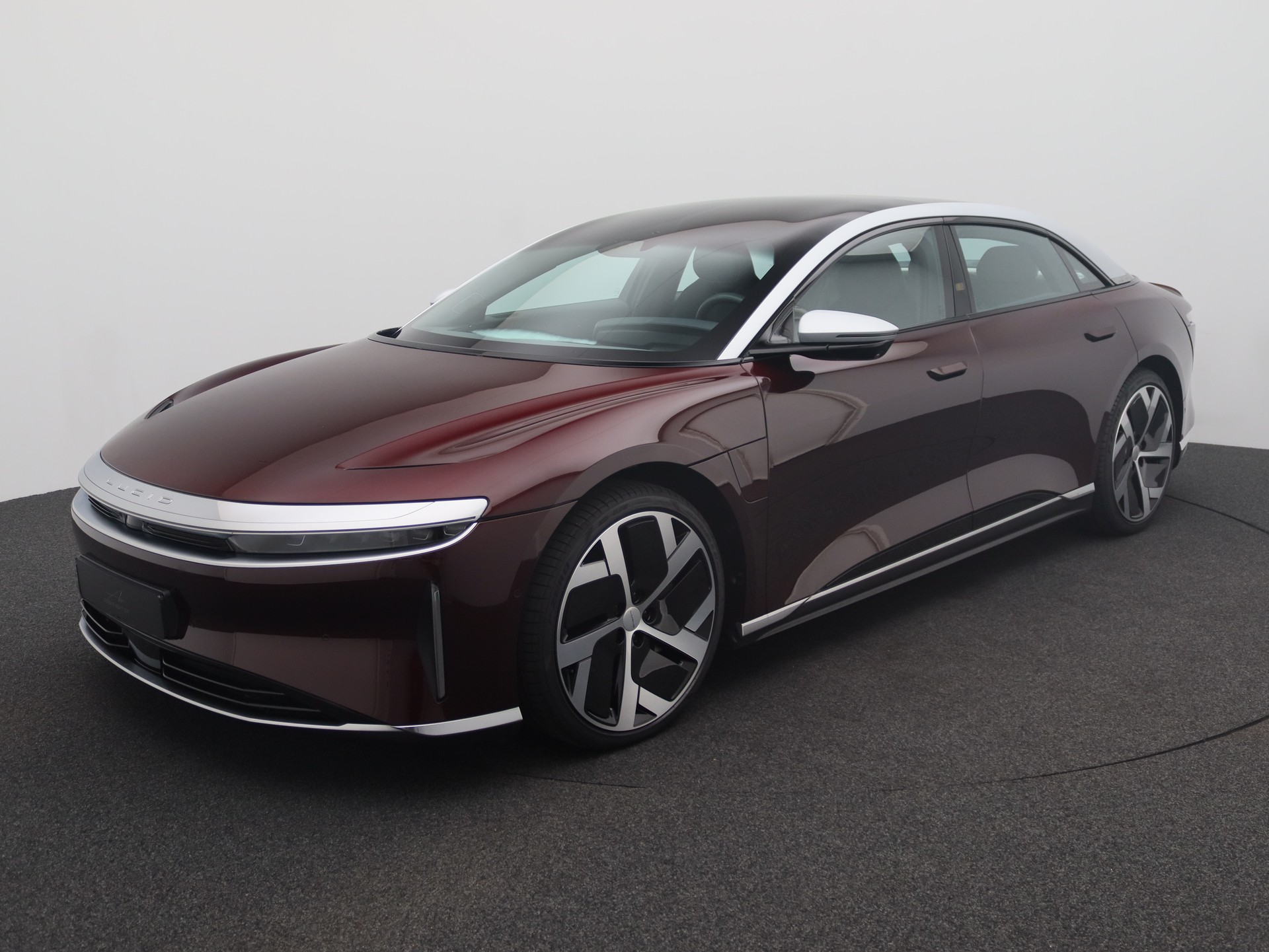 LUCID Air 118 kWh Performance Dream Edition-image-7