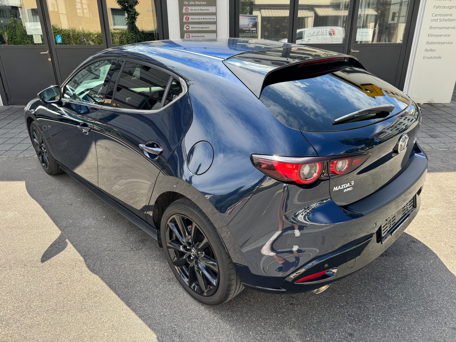 MAZDA 3 Hatchback SKYACTIV-X M Hybrid 186 Ambition Automat-image-6
