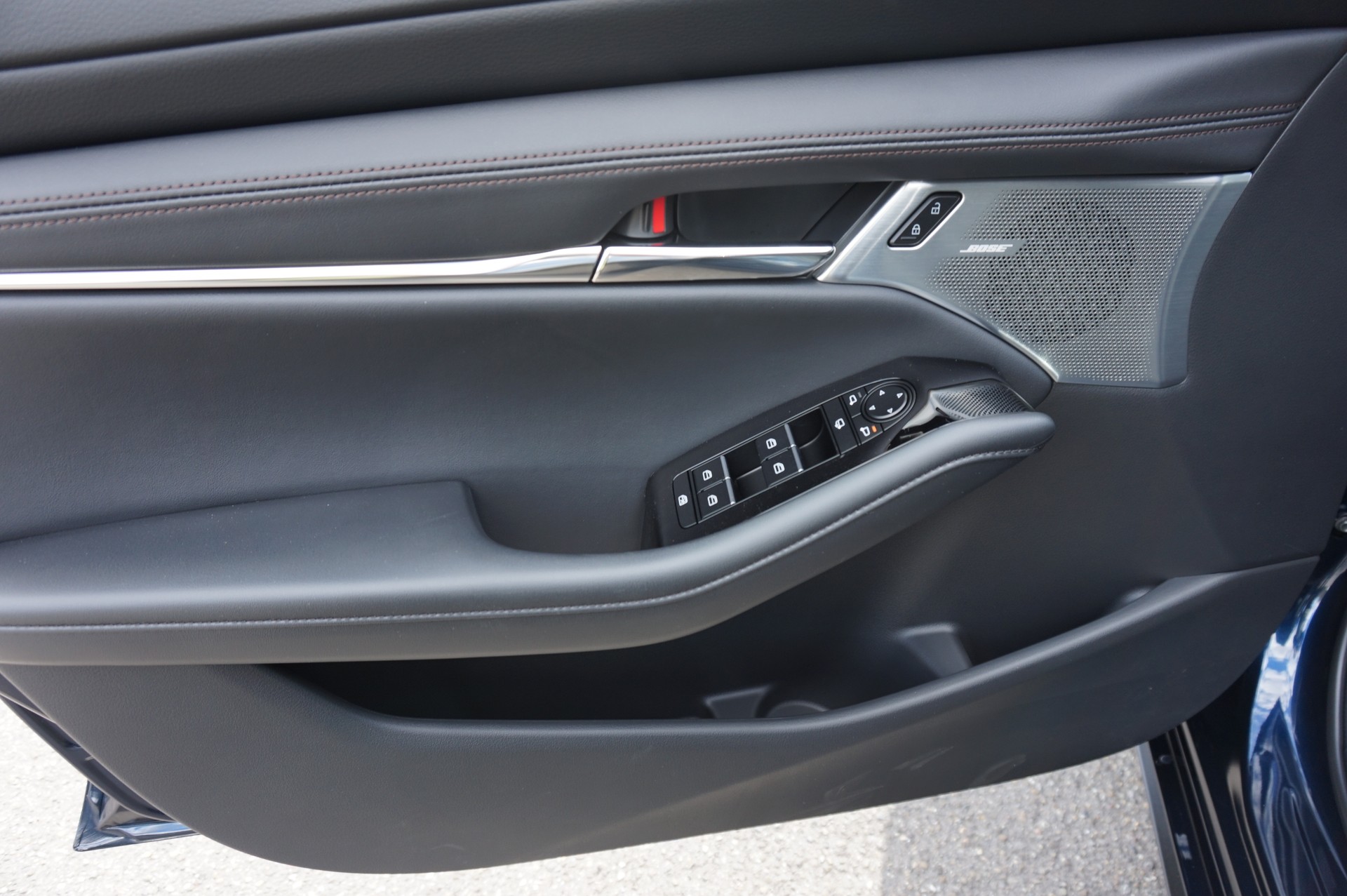 MAZDA 3 Hatchback SKYACTIV-X M Hybrid 186 Ambition Automat-image-13