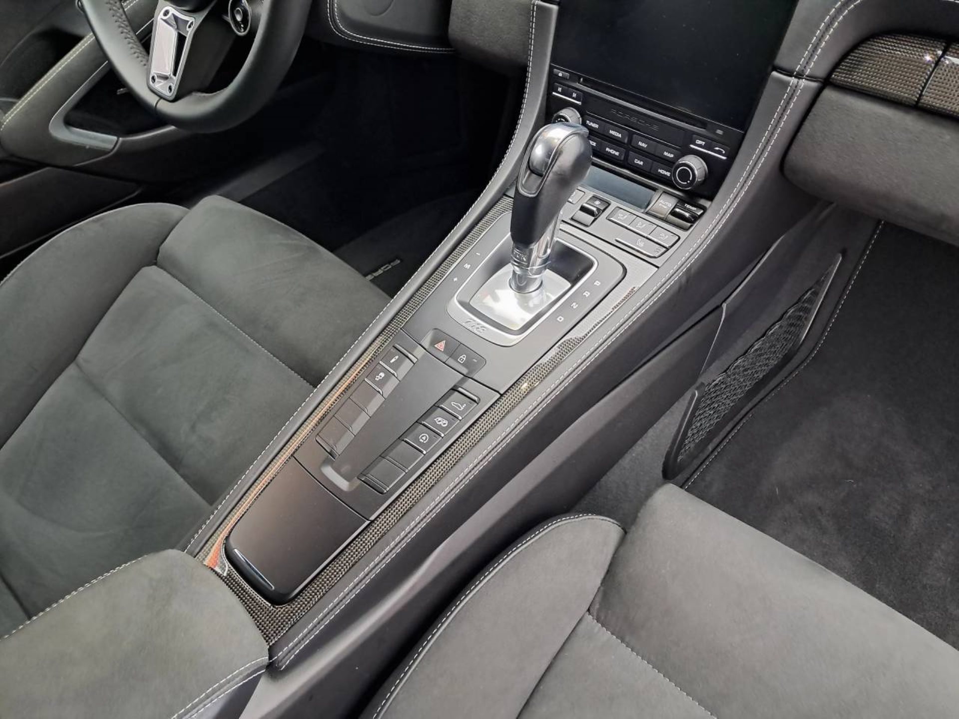 PORSCHE 718 Cayman GTS 4.0 (MY23)-image-18
