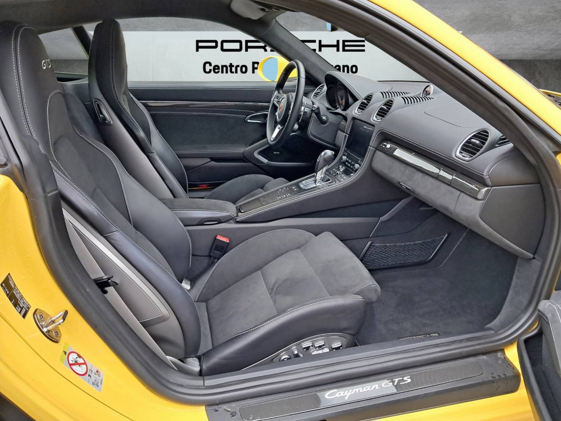 PORSCHE 718 Cayman GTS 4.0 (MY23)-image-15