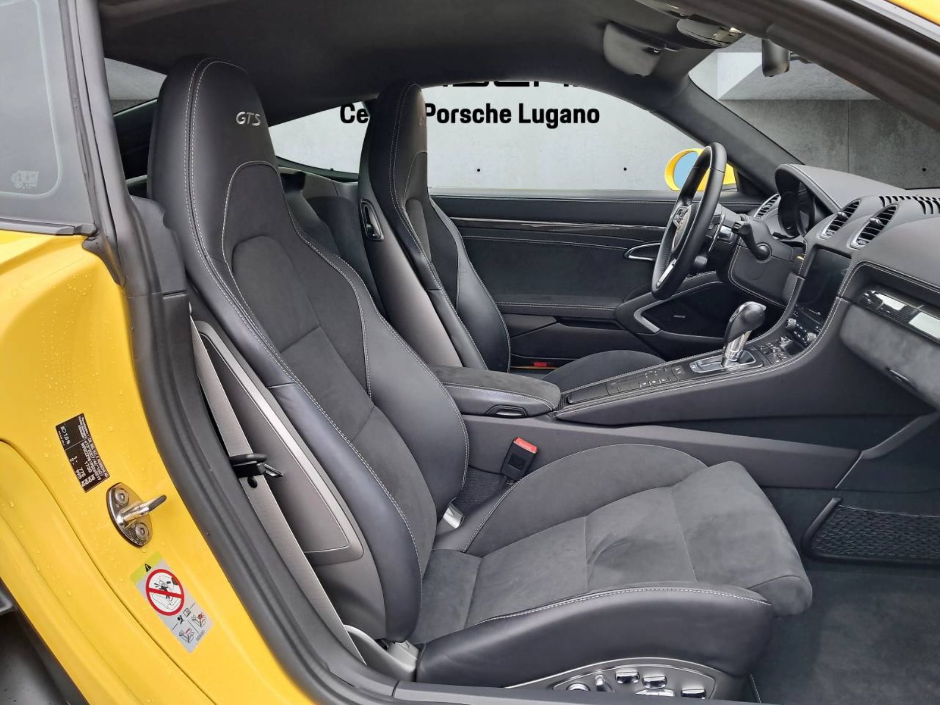 PORSCHE 718 Cayman GTS 4.0 (MY23)-image-16
