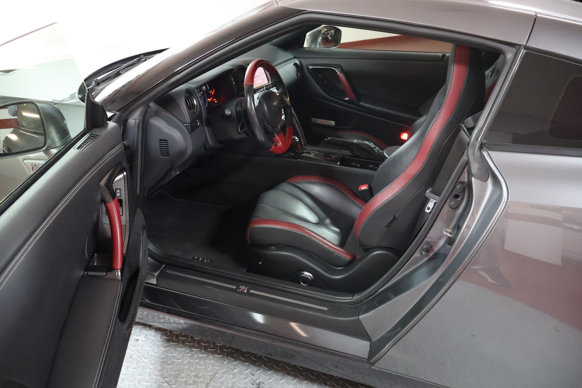NISSAN GT-R 3.8 V6 Biturbo Black Edition-image-6