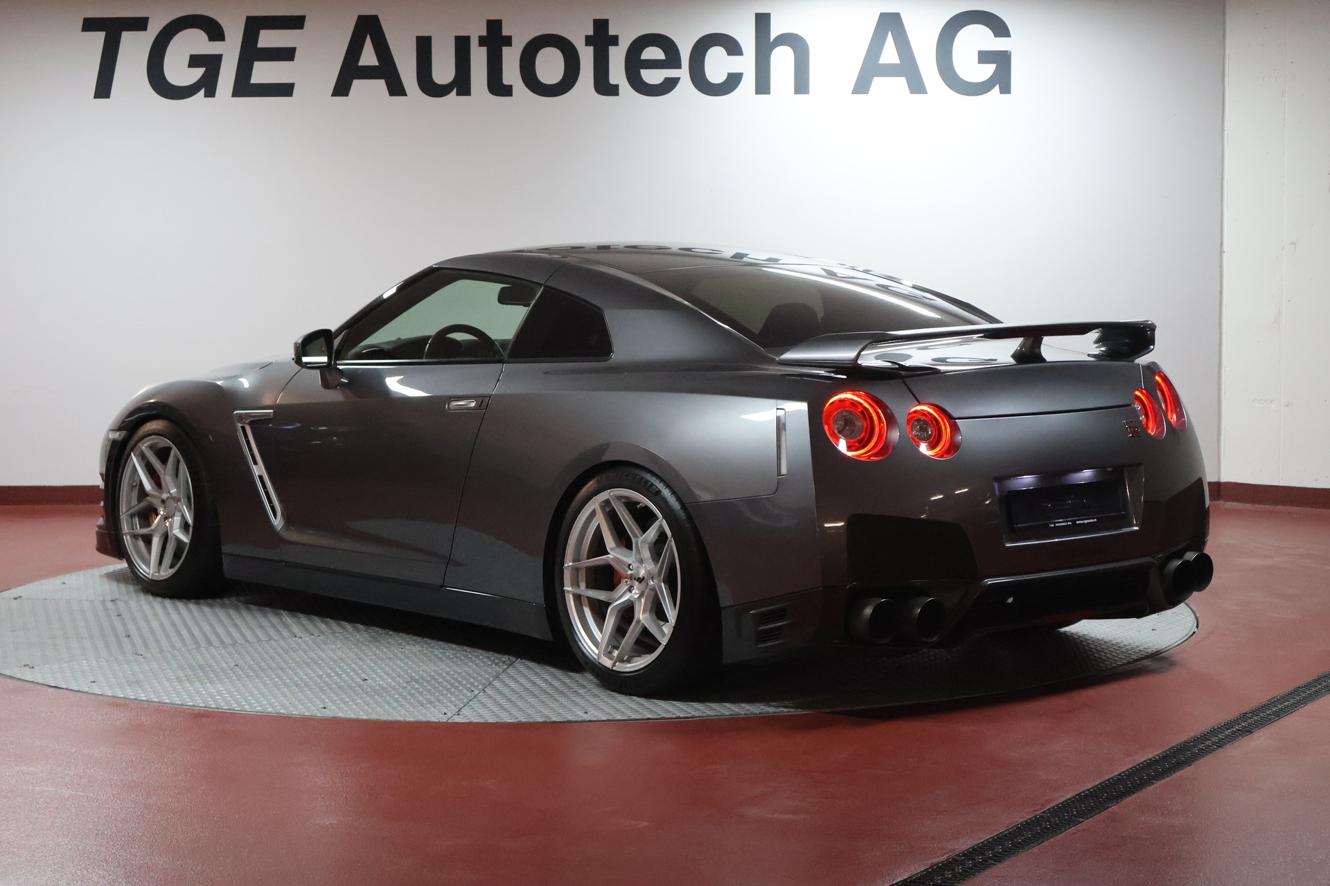 NISSAN GT-R 3.8 V6 Biturbo Black Edition-image-14
