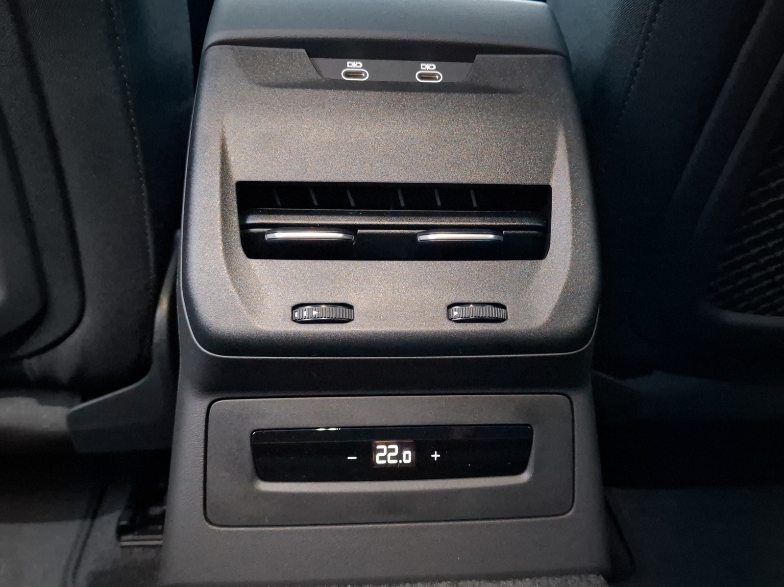AUDI A5 Avant TDI quattro 150 kW Attraction S tronic-image-13