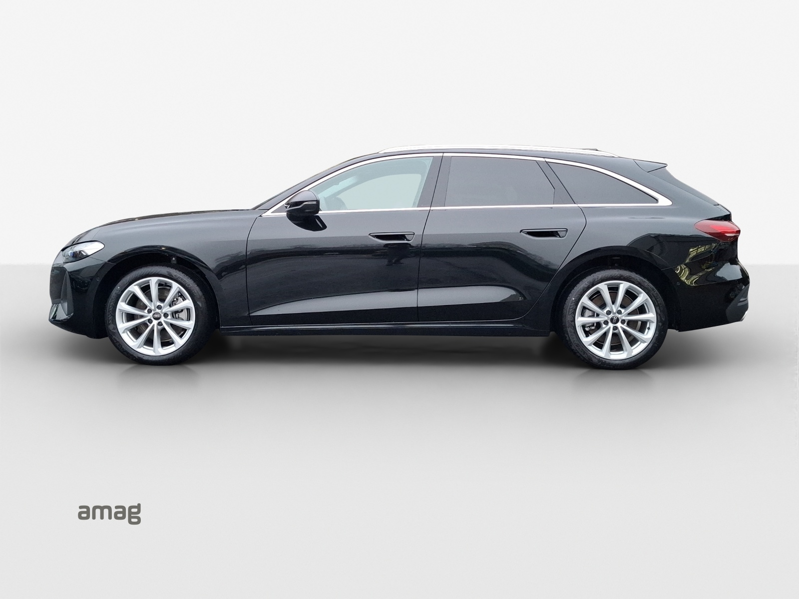 AUDI A5 Avant TDI quattro 150 kW Attraction S tronic-image-1