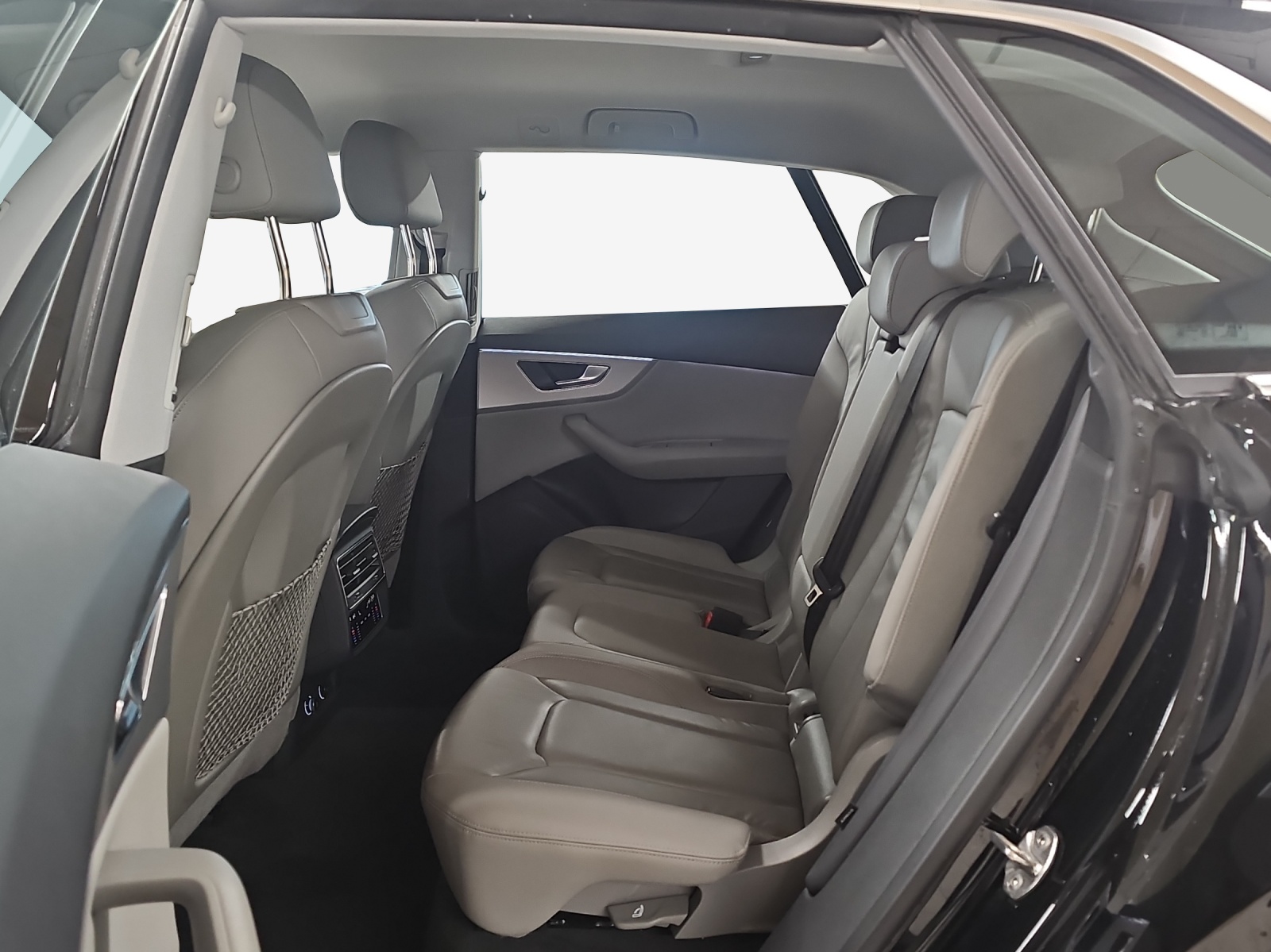 AUDI Q8 50 TDI quattro tiptronic-image-11