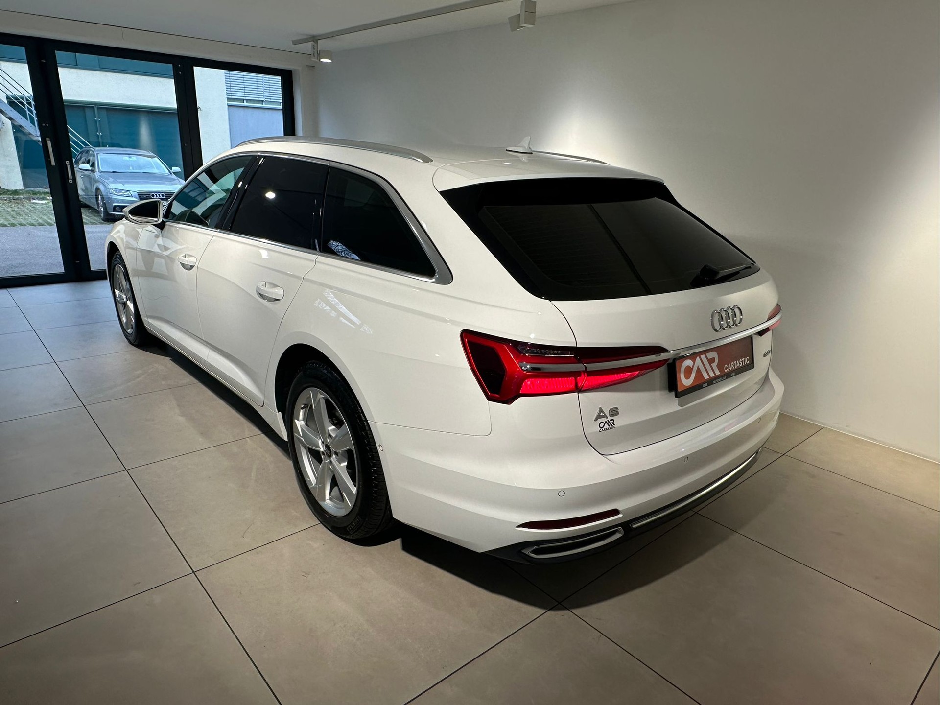 AUDI A6 Avant 40 TDI Sport quattro-image-2