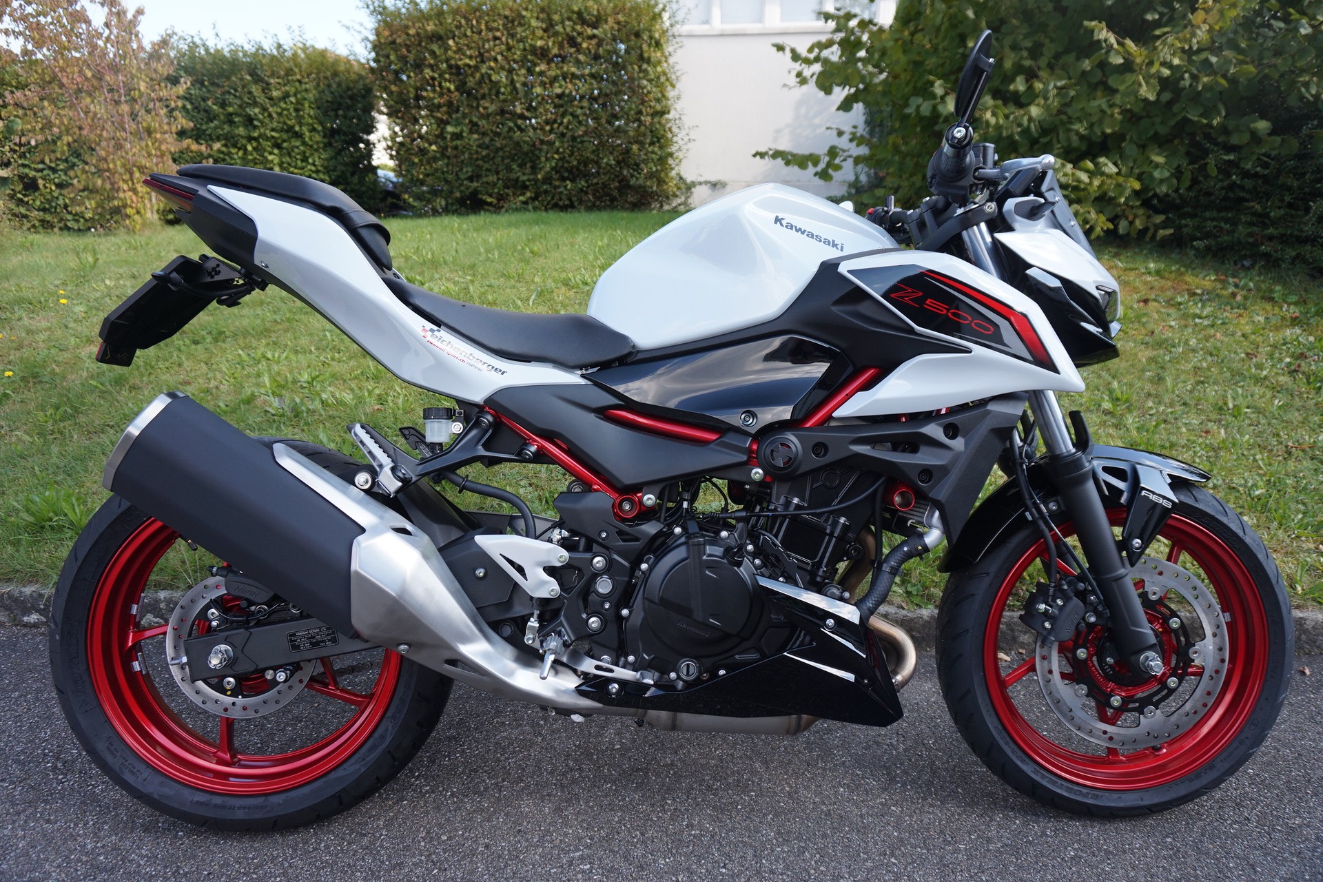 KAWASAKI Z 500 SE-showroom-element-2