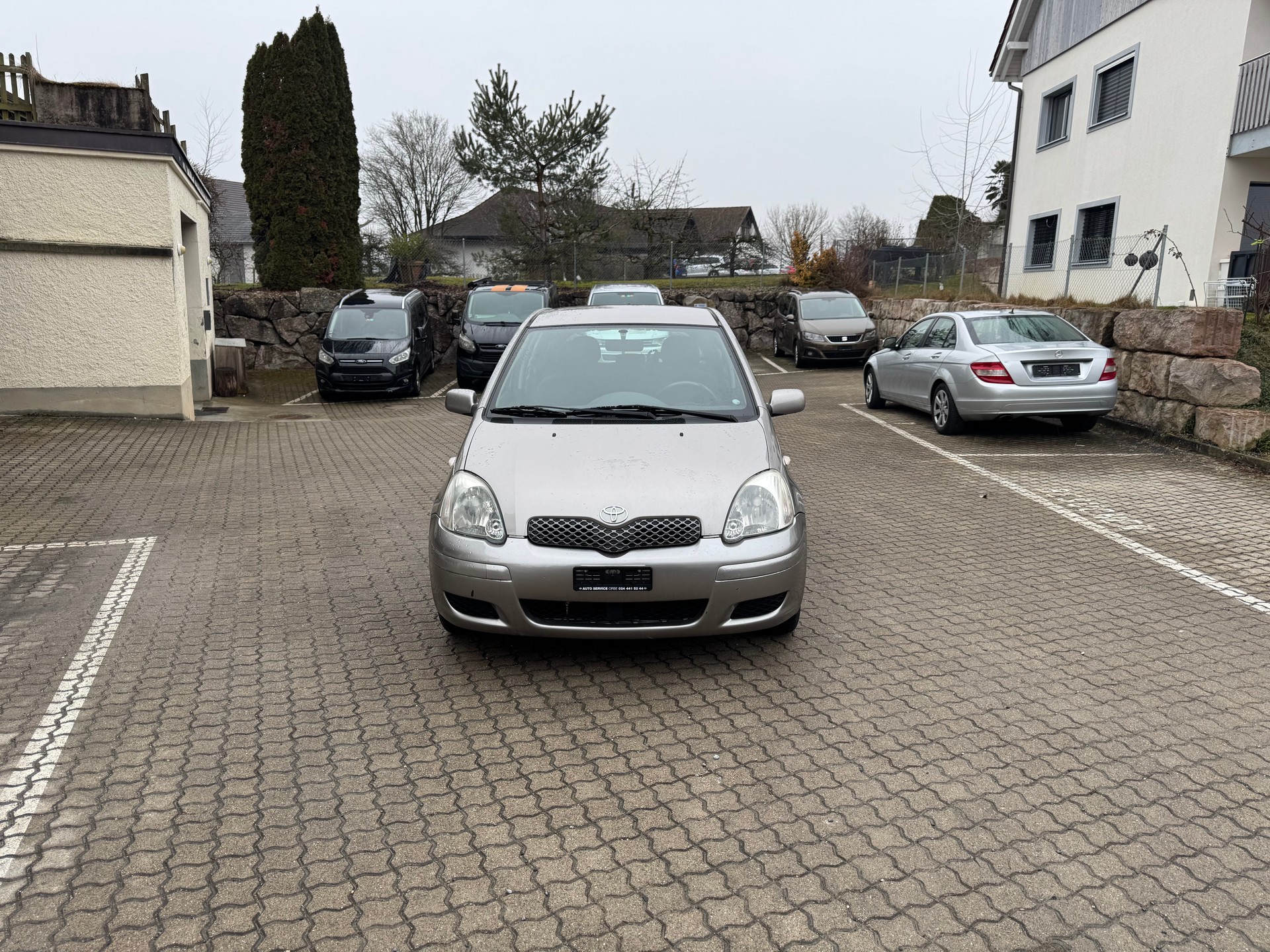 TOYOTA Yaris 1.0 Linea Luna-image-0