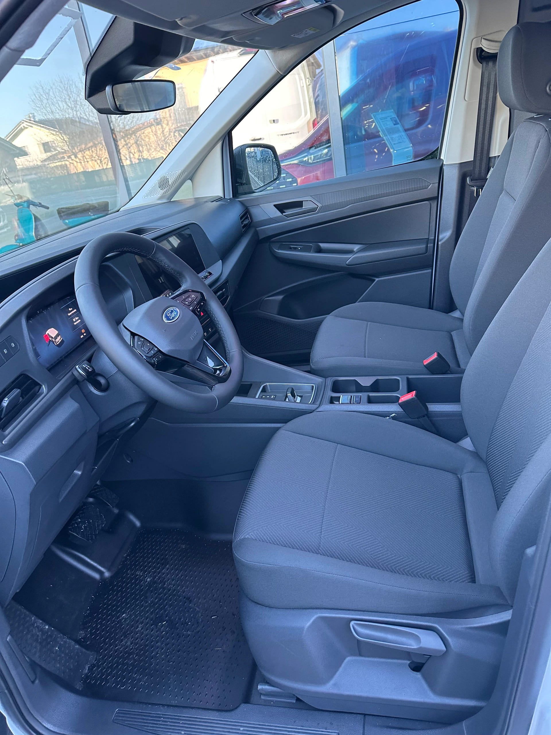 FORD Grand Transit Connect fourg. 1 Trend/1.5 PHEV/Aut.-image-10