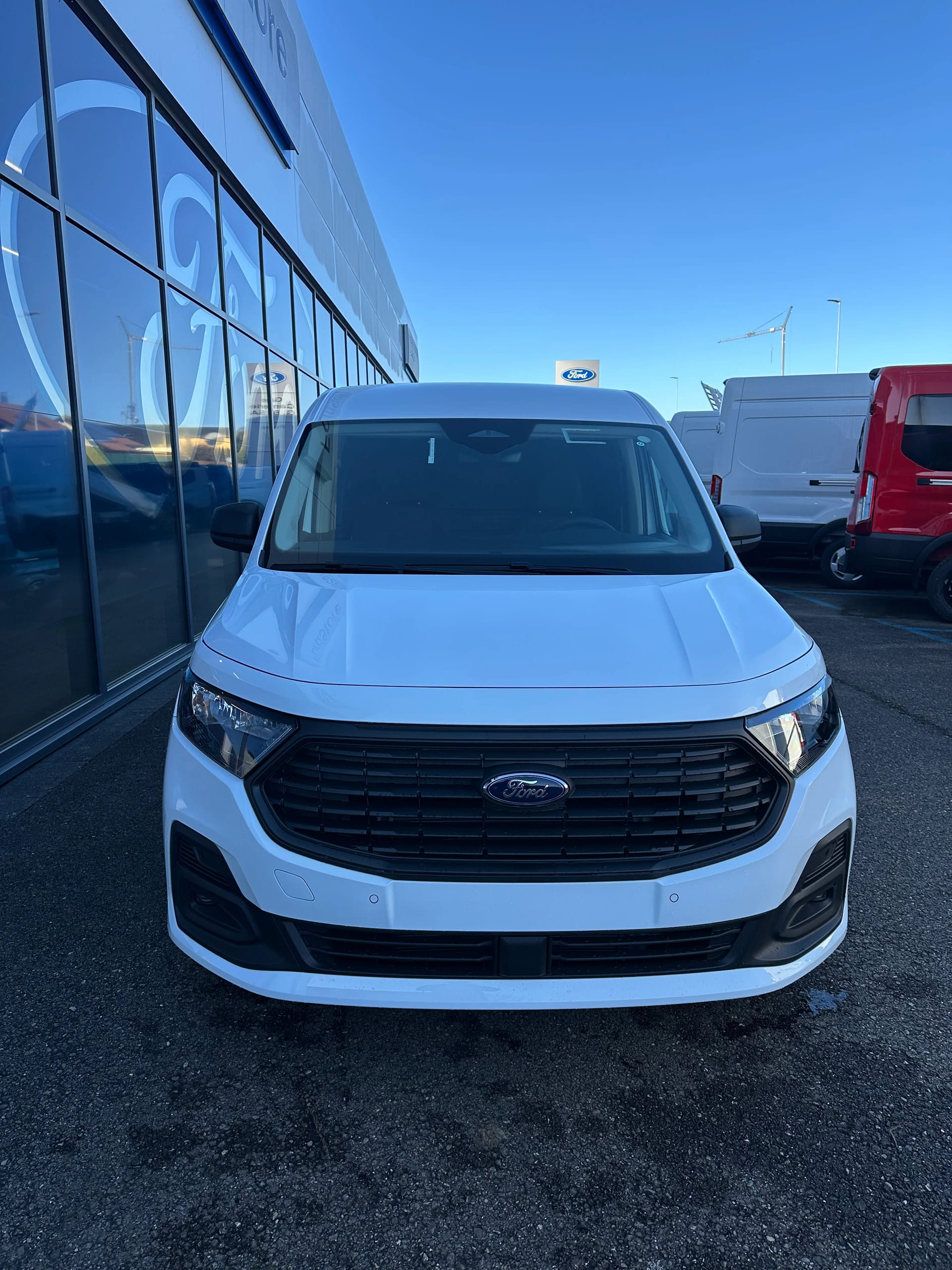 FORD Grand Transit Connect fourg. 1 Trend/1.5 PHEV/Aut.-image-8