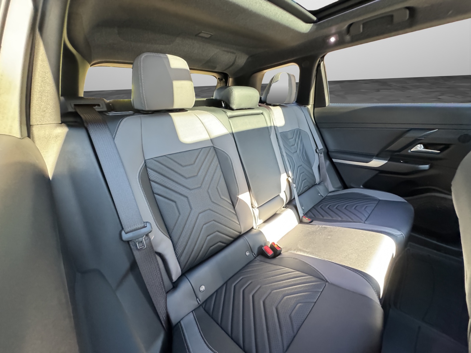 JEEP Compass BEV 74 kWh First Edition Plus & Sky MY26-image-12