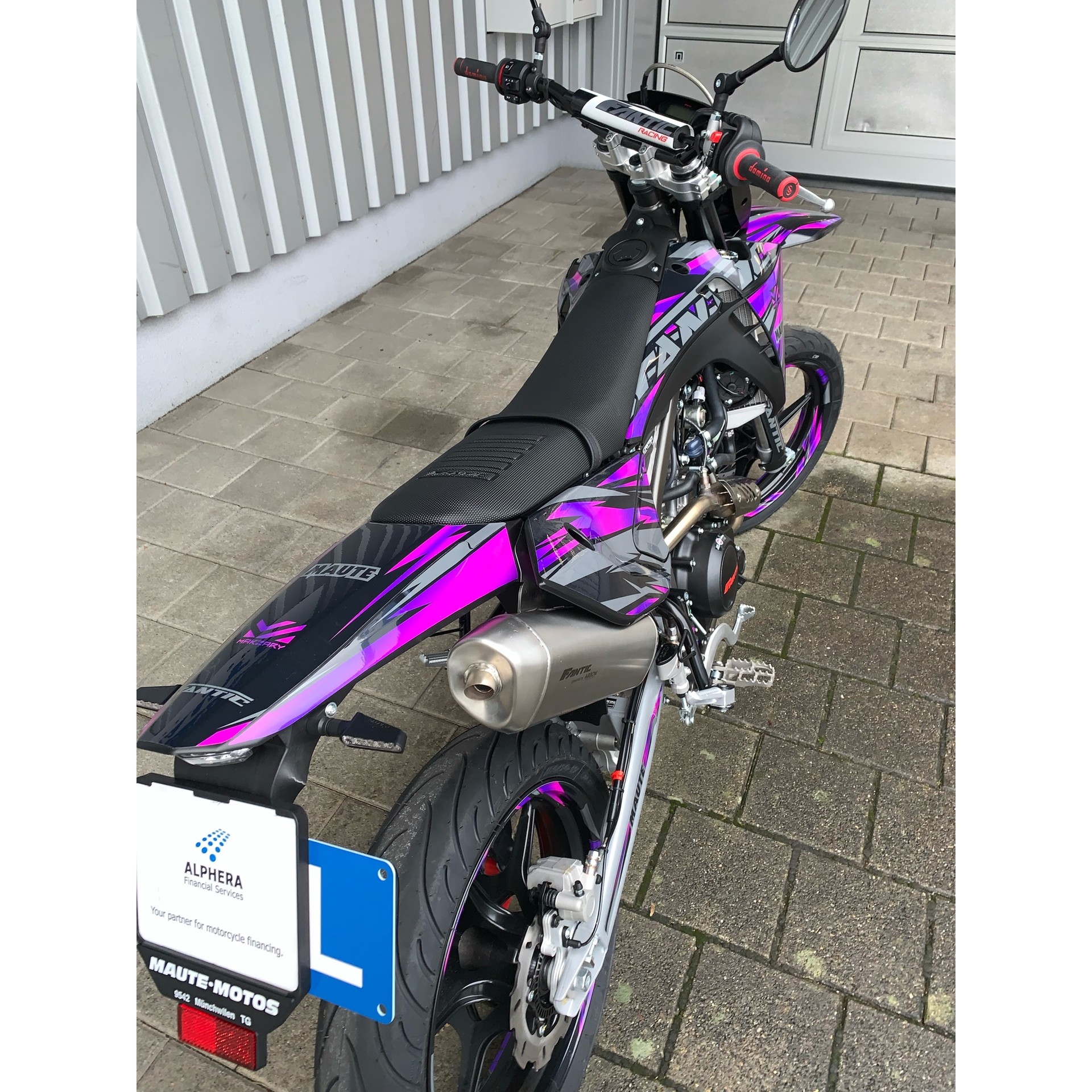 FANTIC XMF 125 Motard Performance-image-4
