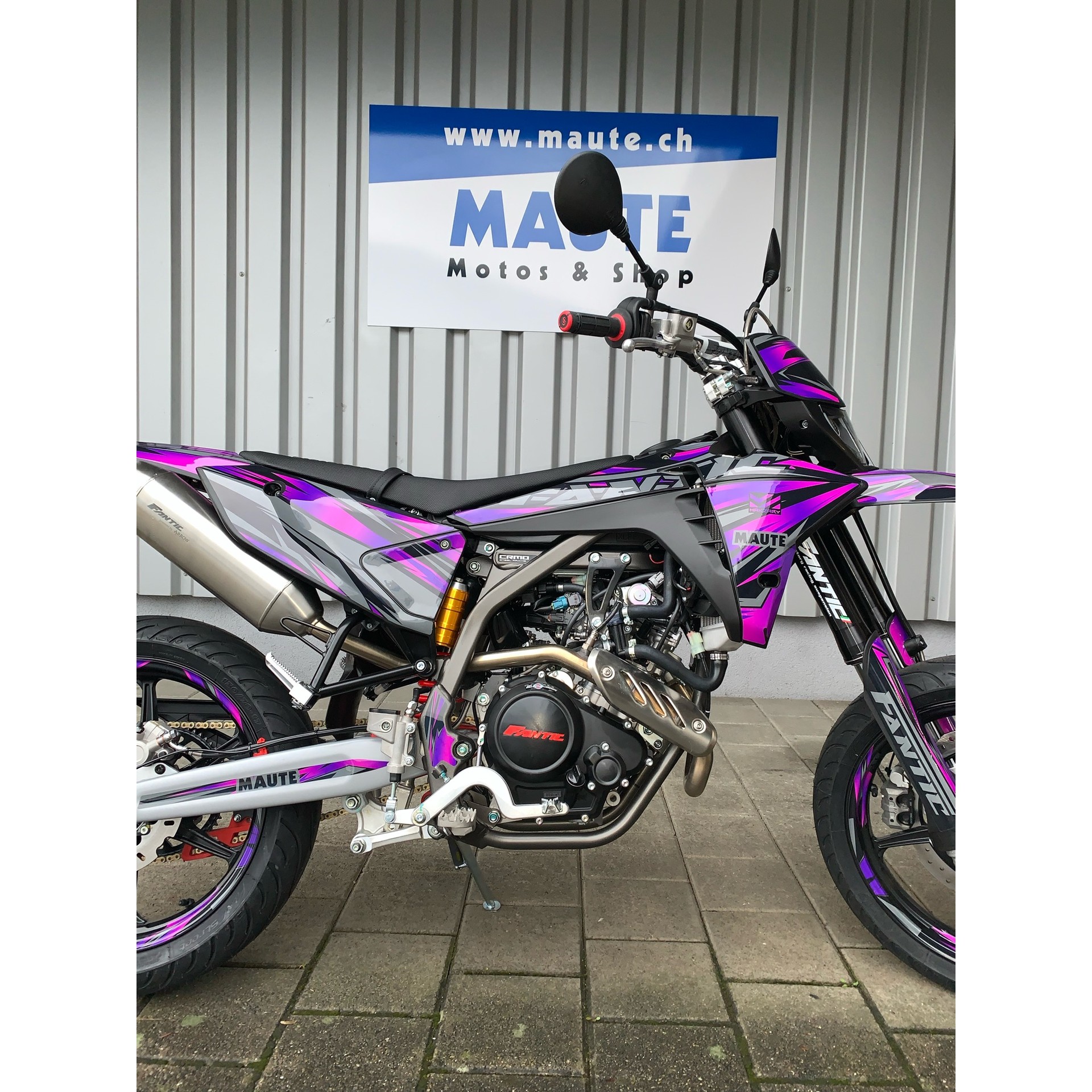 FANTIC XMF 125 Motard Performance-showroom-element-1